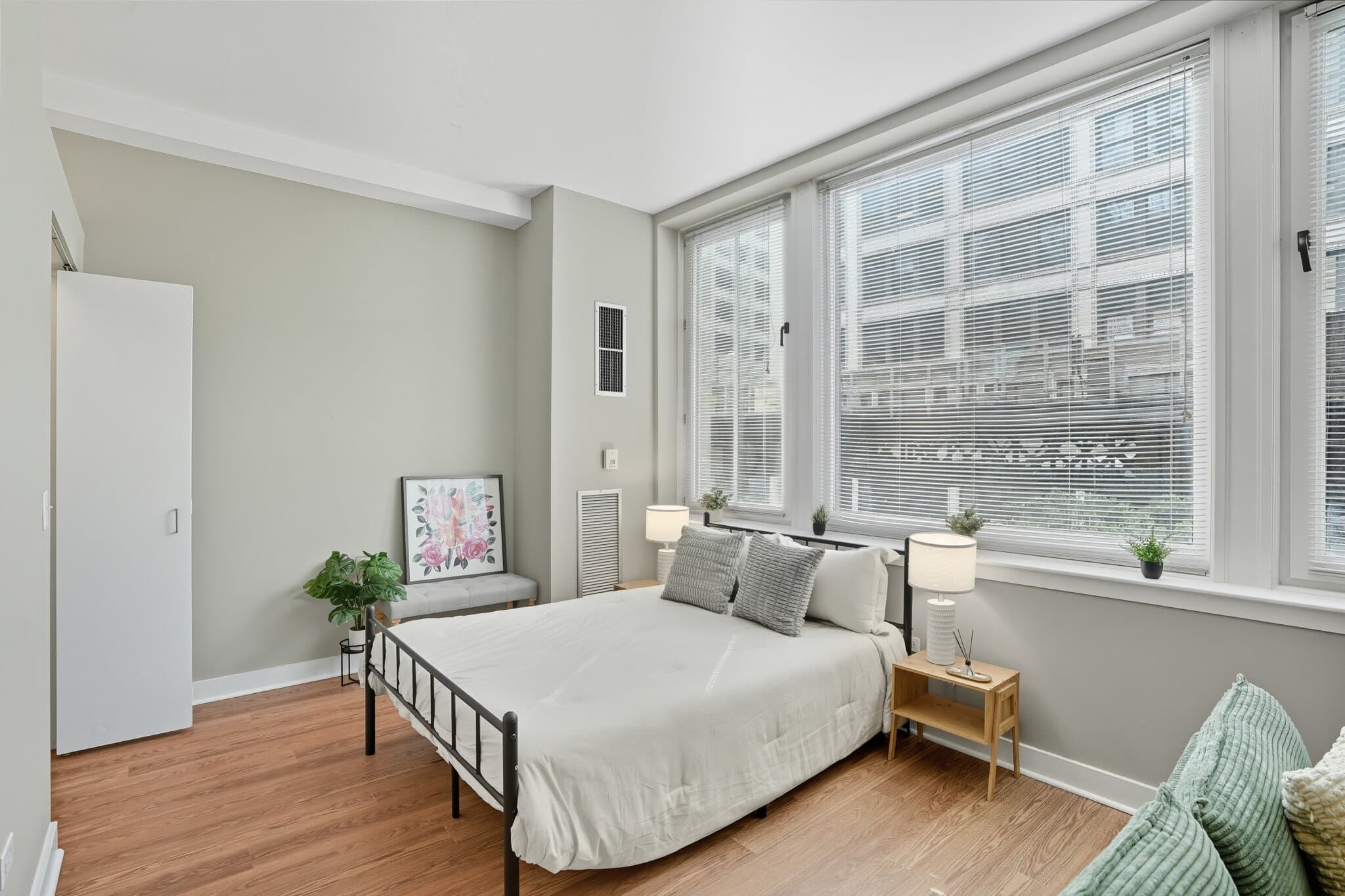 Chicago Condo: 39 East Randolph Street