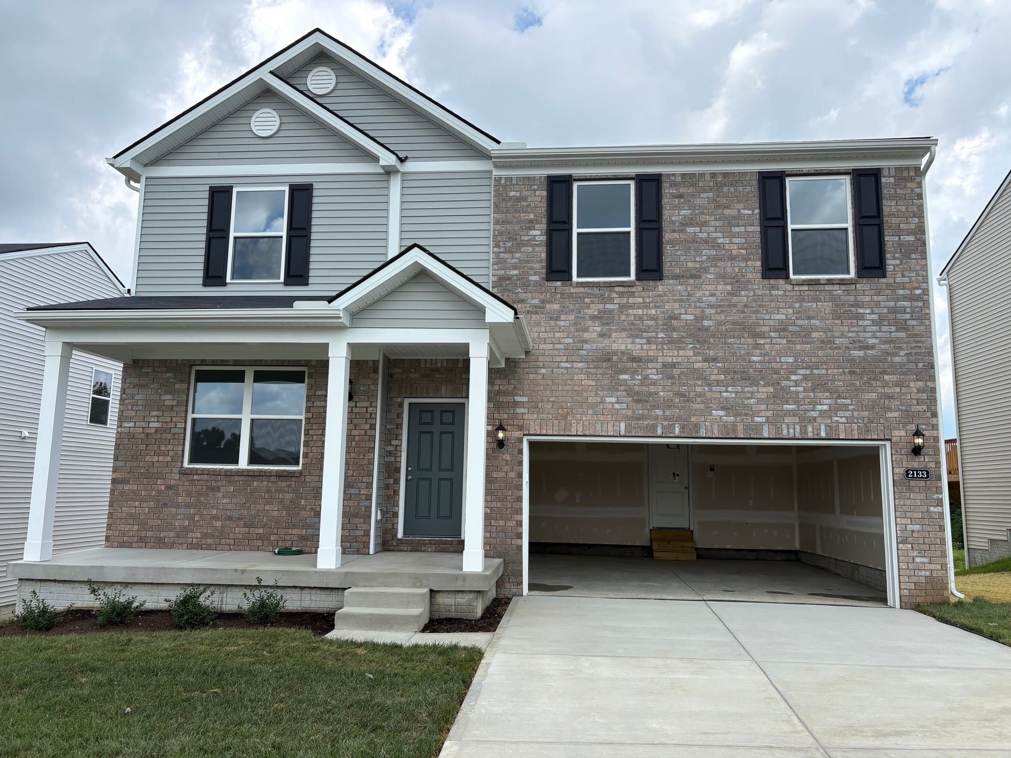 La Grange House: 2133 Aiken Back Lane