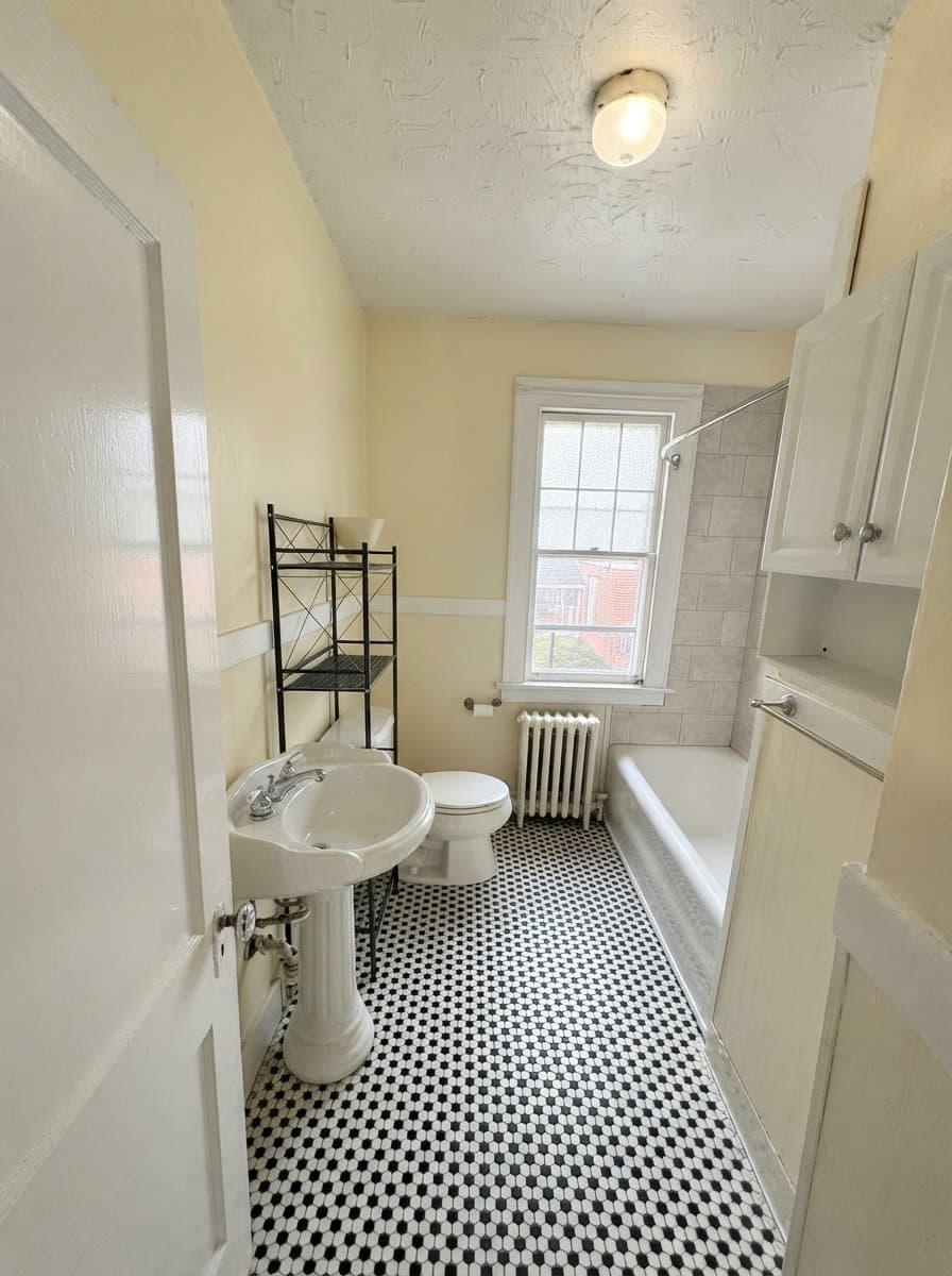 Ansonia Multiplex: 164 Hodge Ave