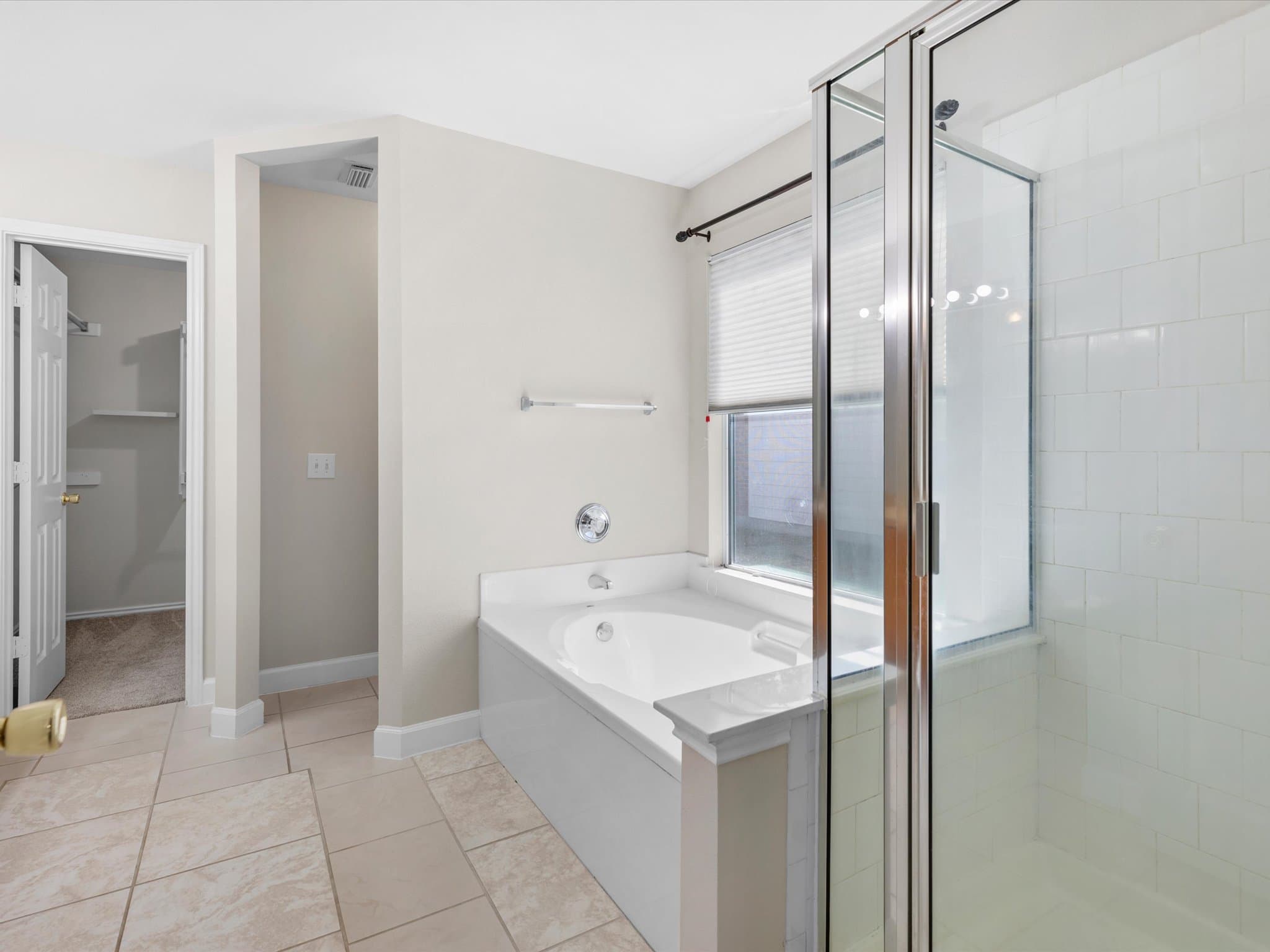 Selma House: 15835 Borwick ln