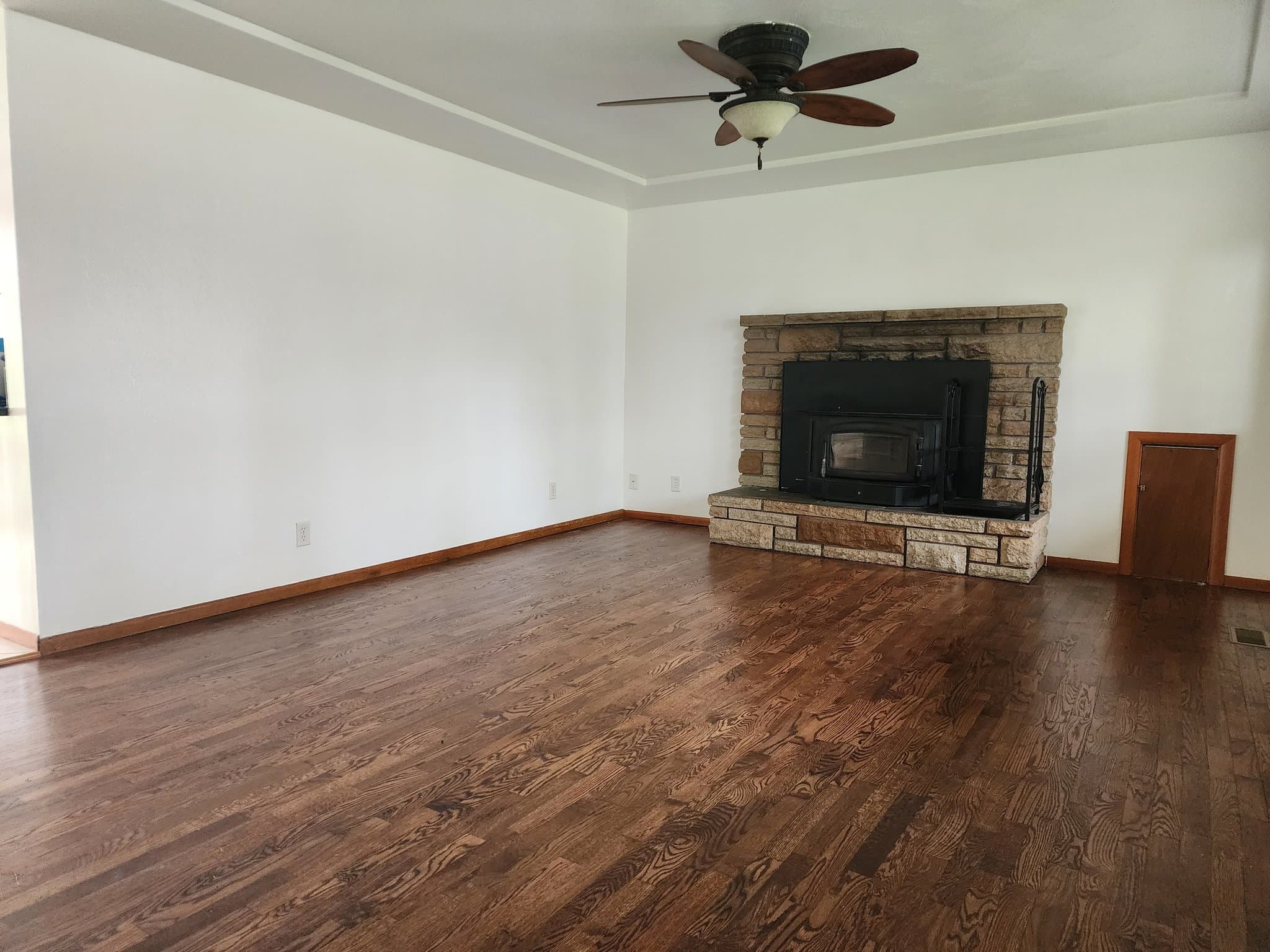 Lakewood House: 8708 Newgrove Ave SW