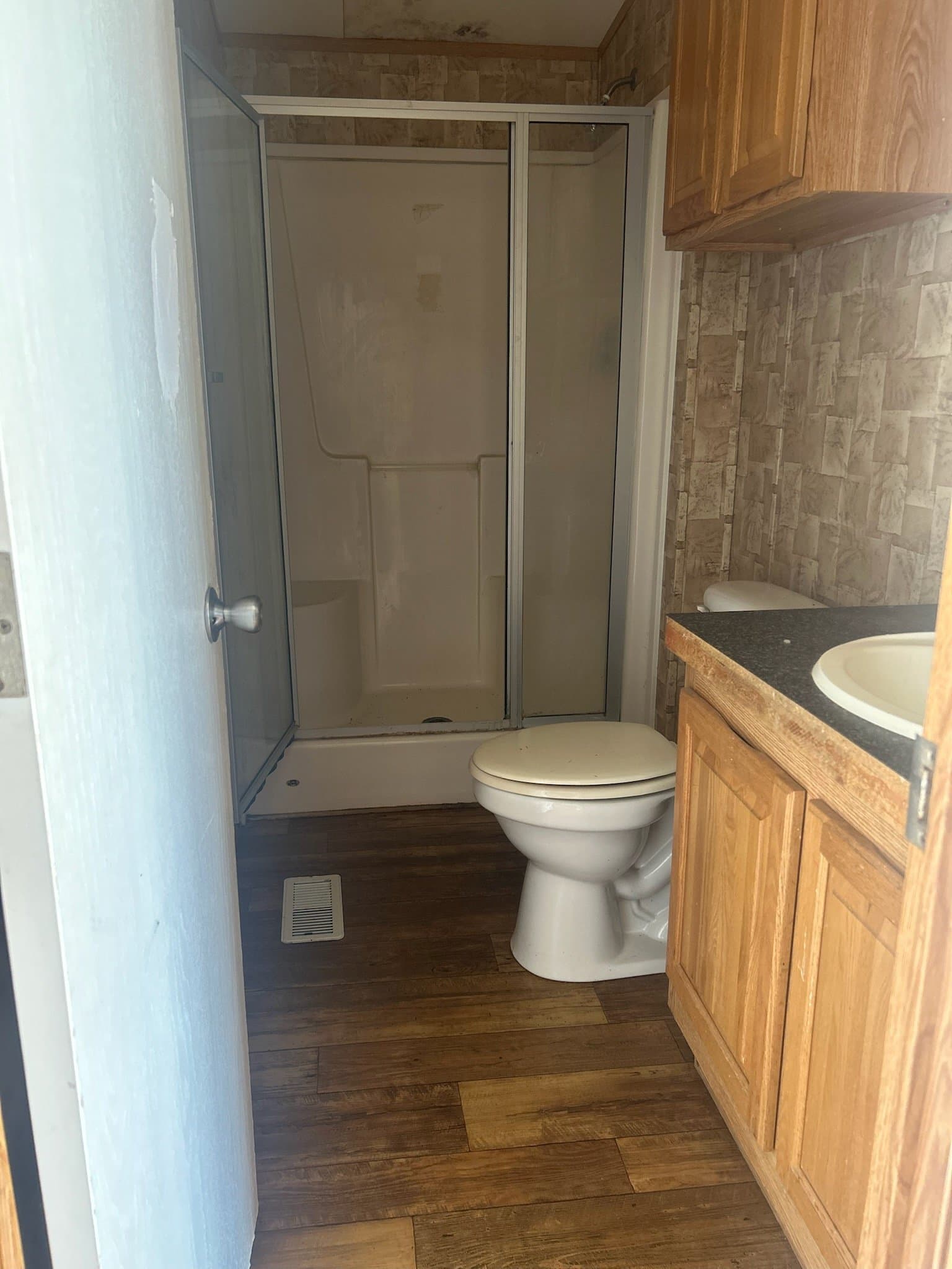 Beeville Single Room: 806 S Tyler St