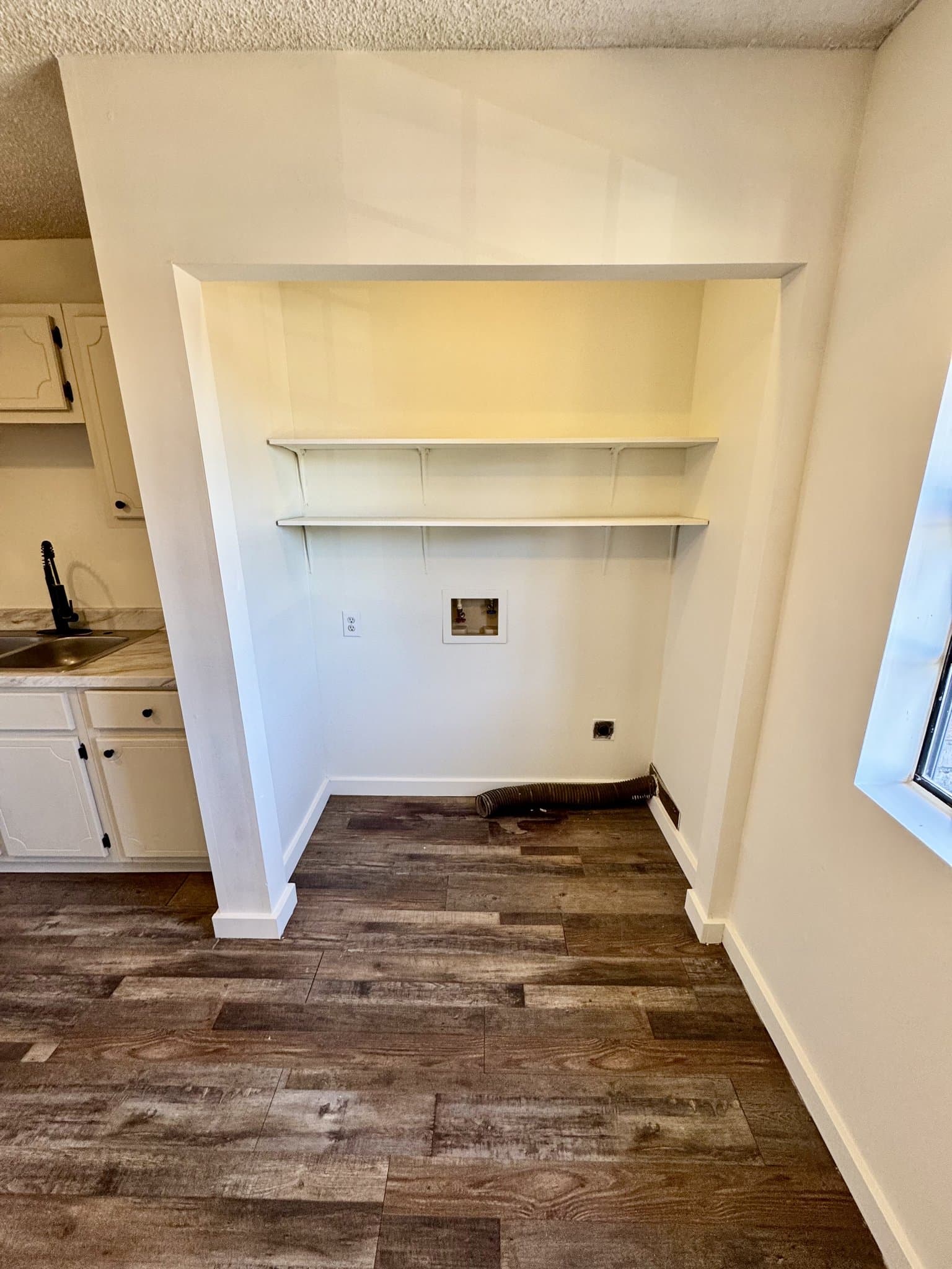 Corinth Apartment: 906 Levee Rd