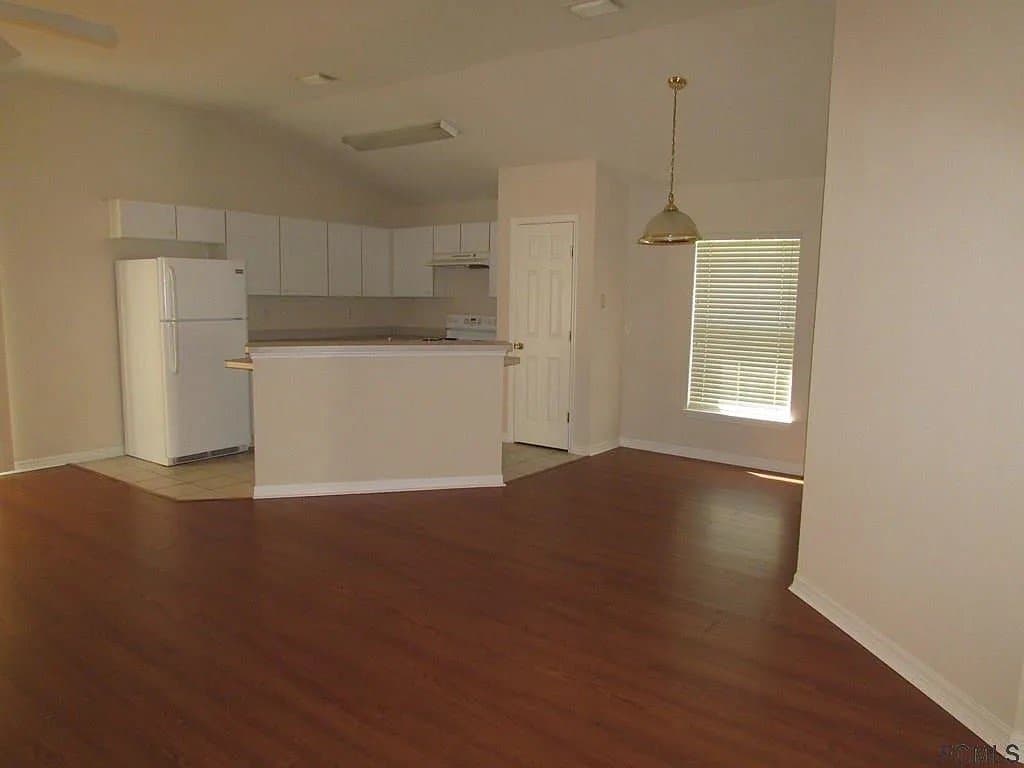 Palm Coast House: 88 Brewster Ln