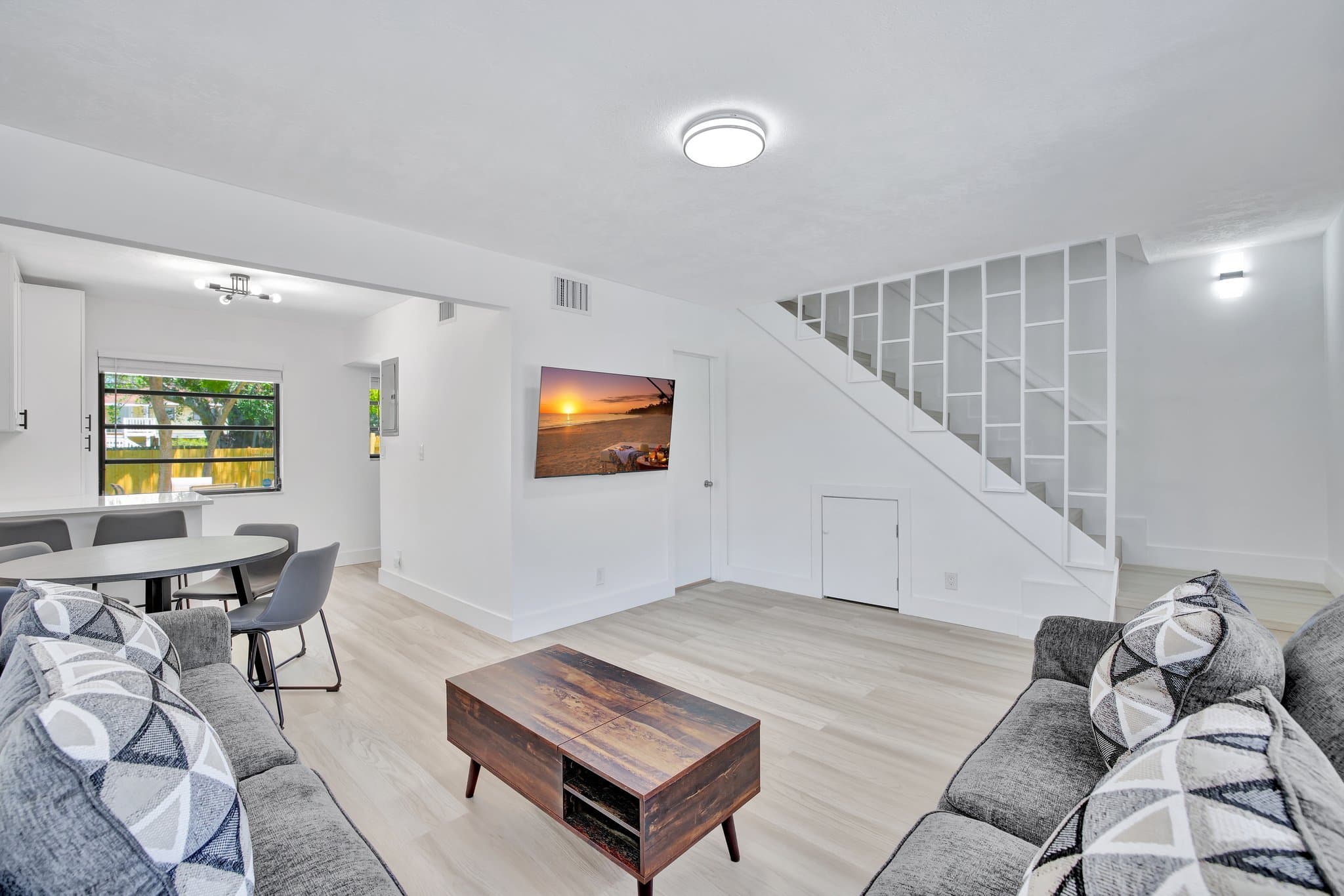 Ft Lauderdale House: 618 SW 7th Ave