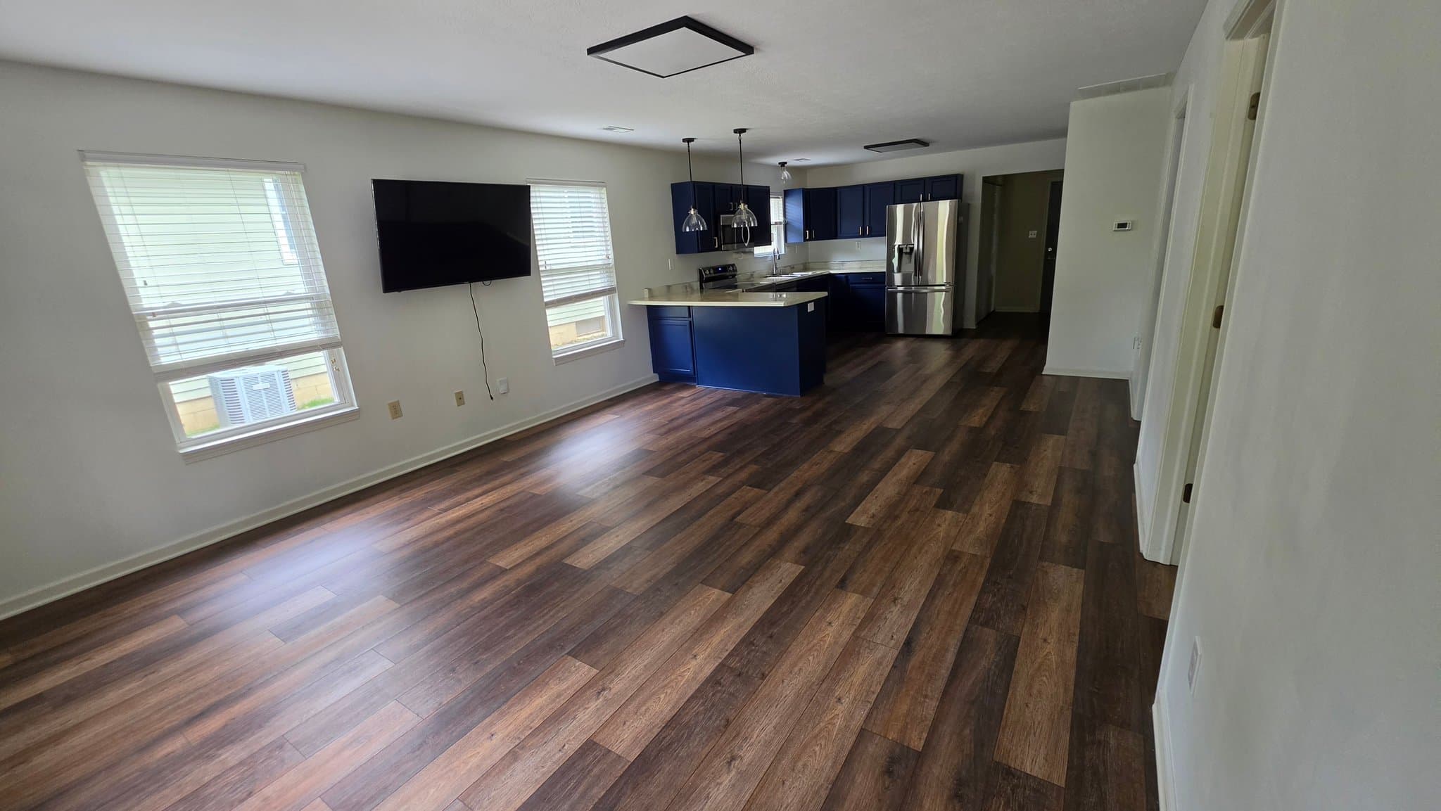 Bloomington House: 615 W Allen St