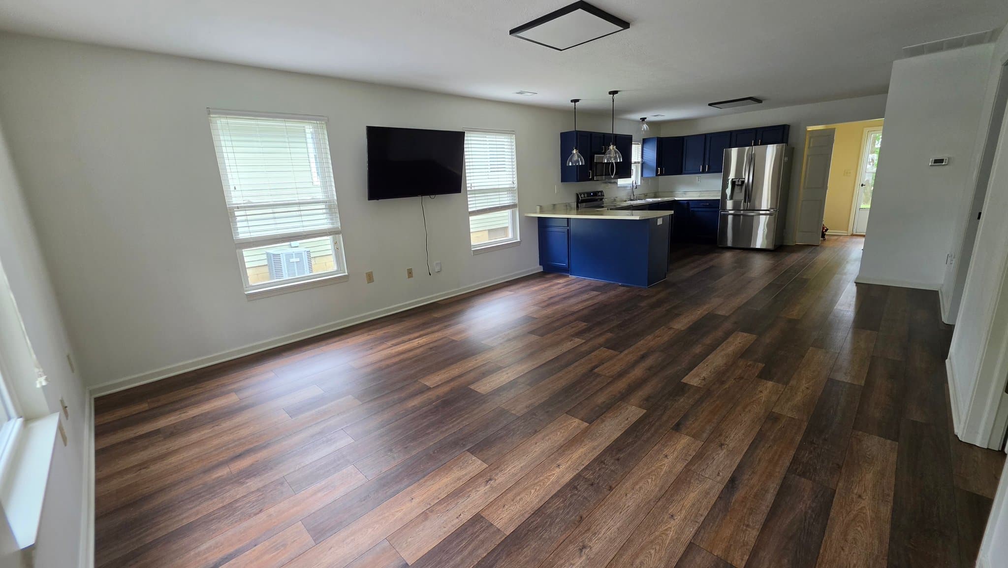 Bloomington House: 615 W Allen St
