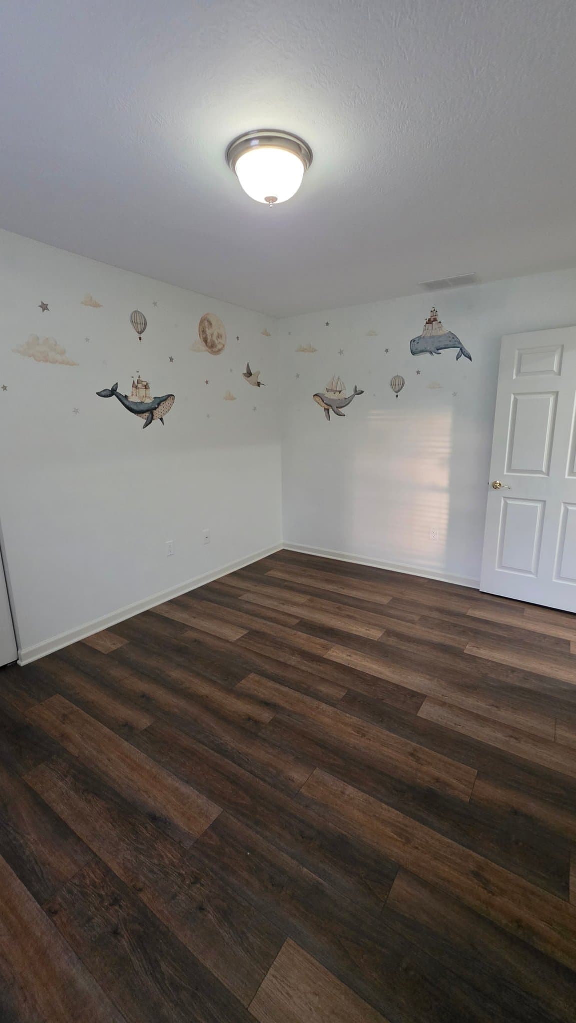 Bloomington House: 615 W Allen St