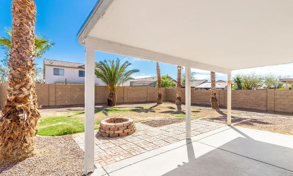 Casa Grande House: 1449 E 11th St