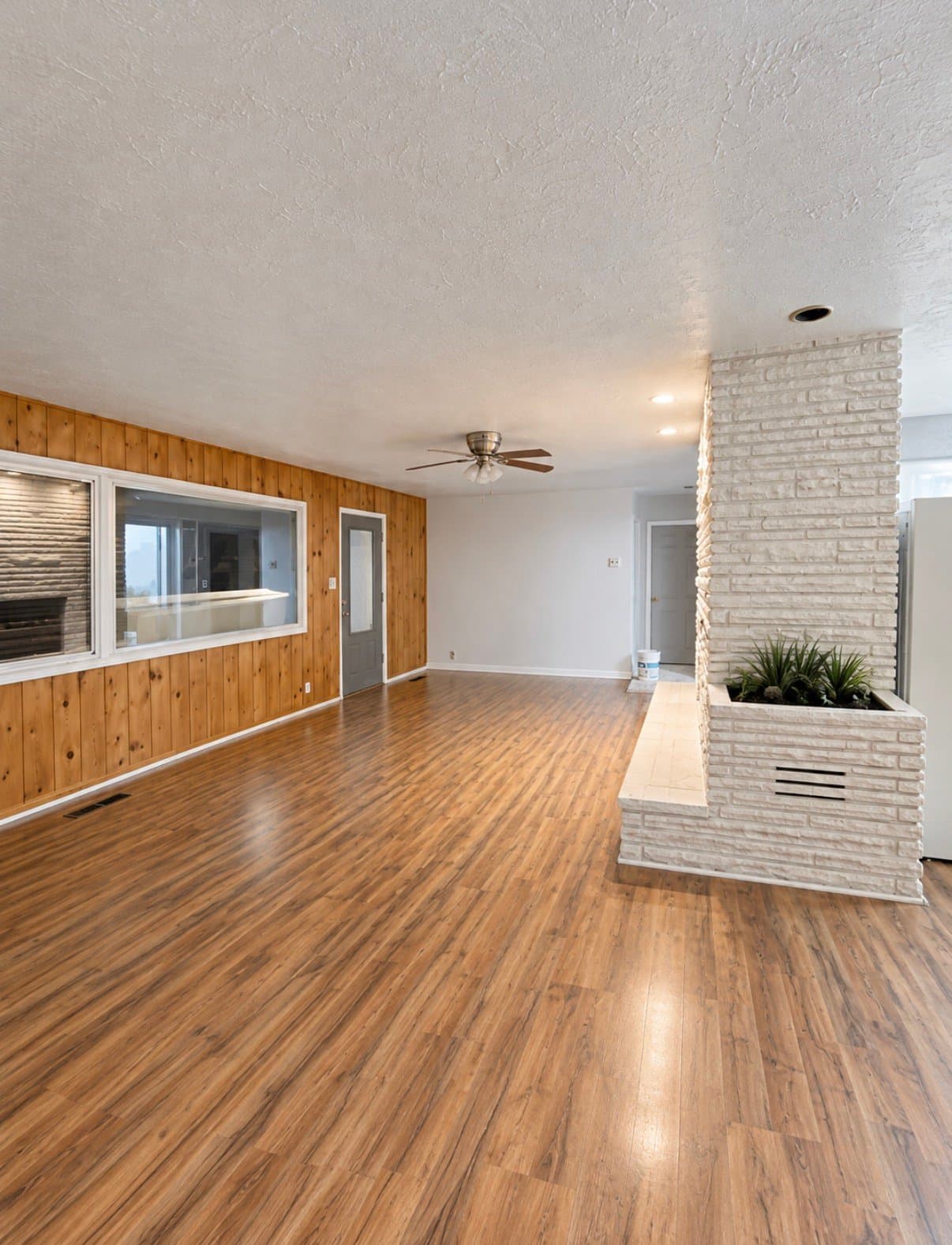 Mantua House: 180 N Main St