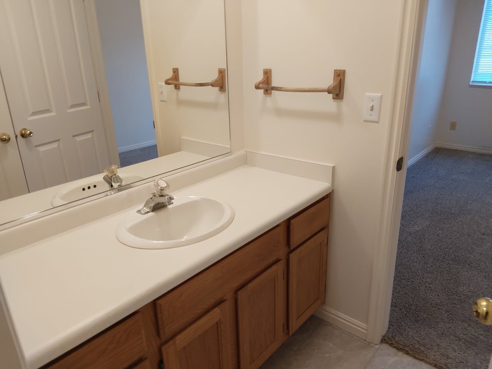 Logan Townhome: 7 Fairway Ln