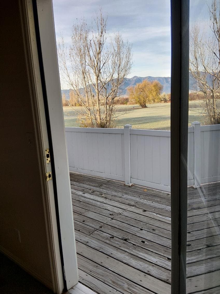 Logan Townhome: 7 Fairway Ln
