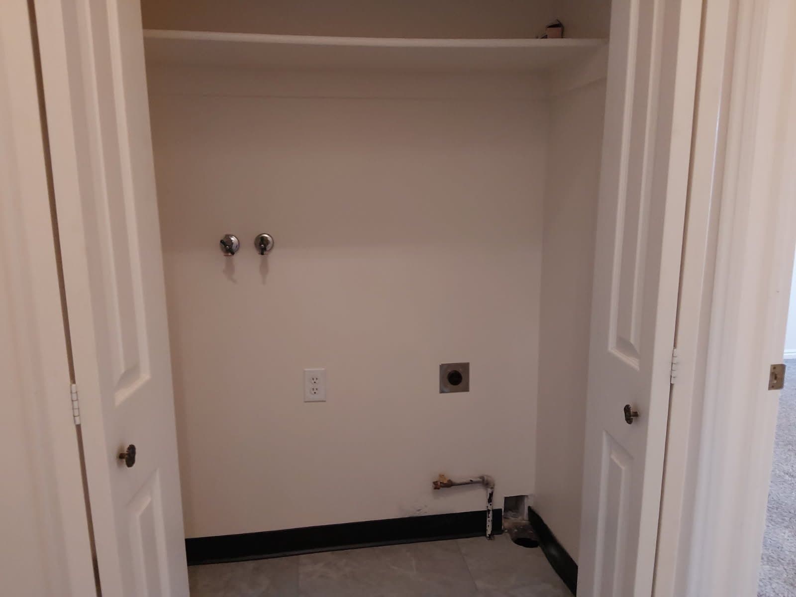 Logan Townhome: 7 Fairway Ln