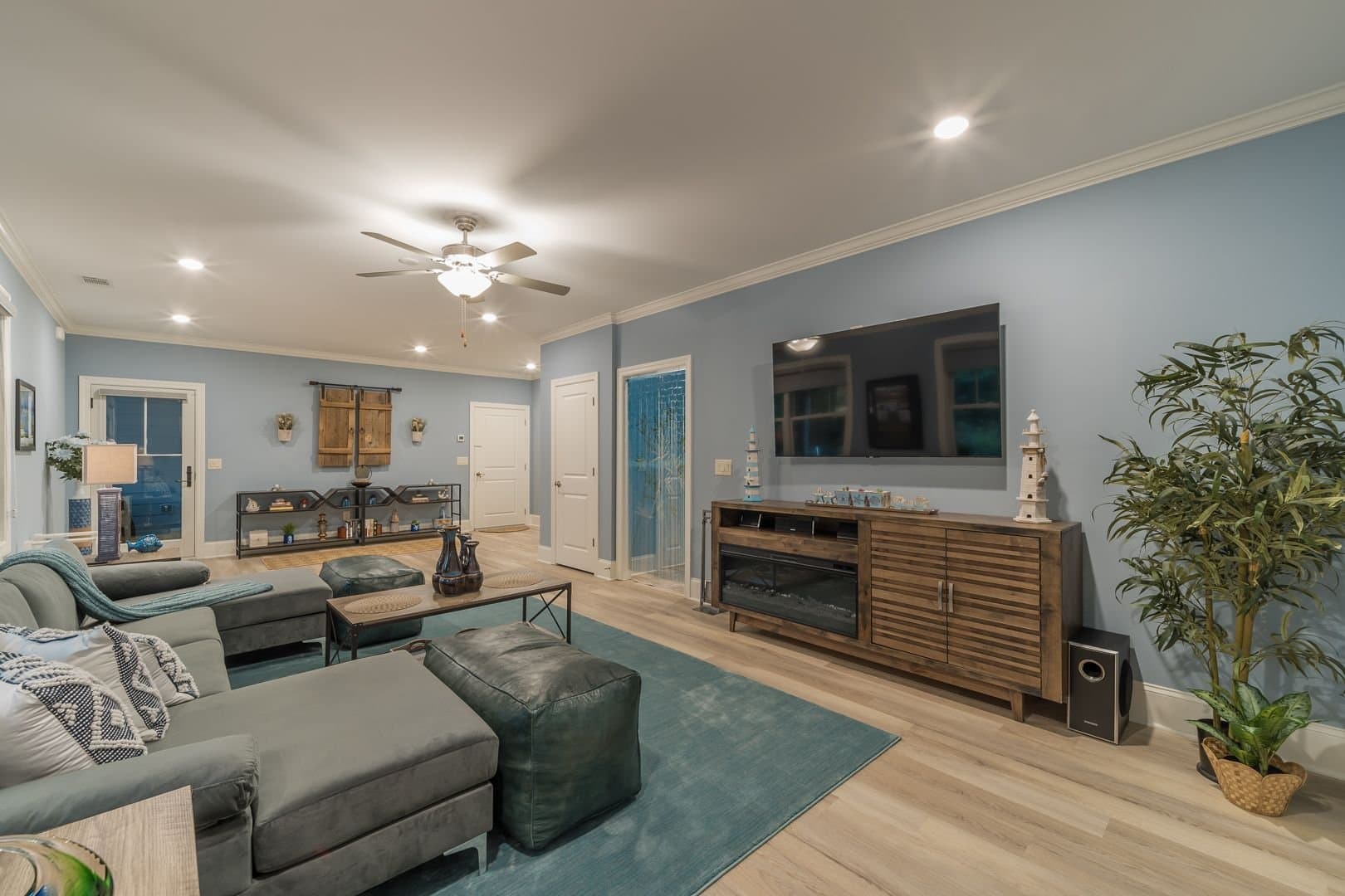 Woodstock Condo: 403 Cottonwood Dr