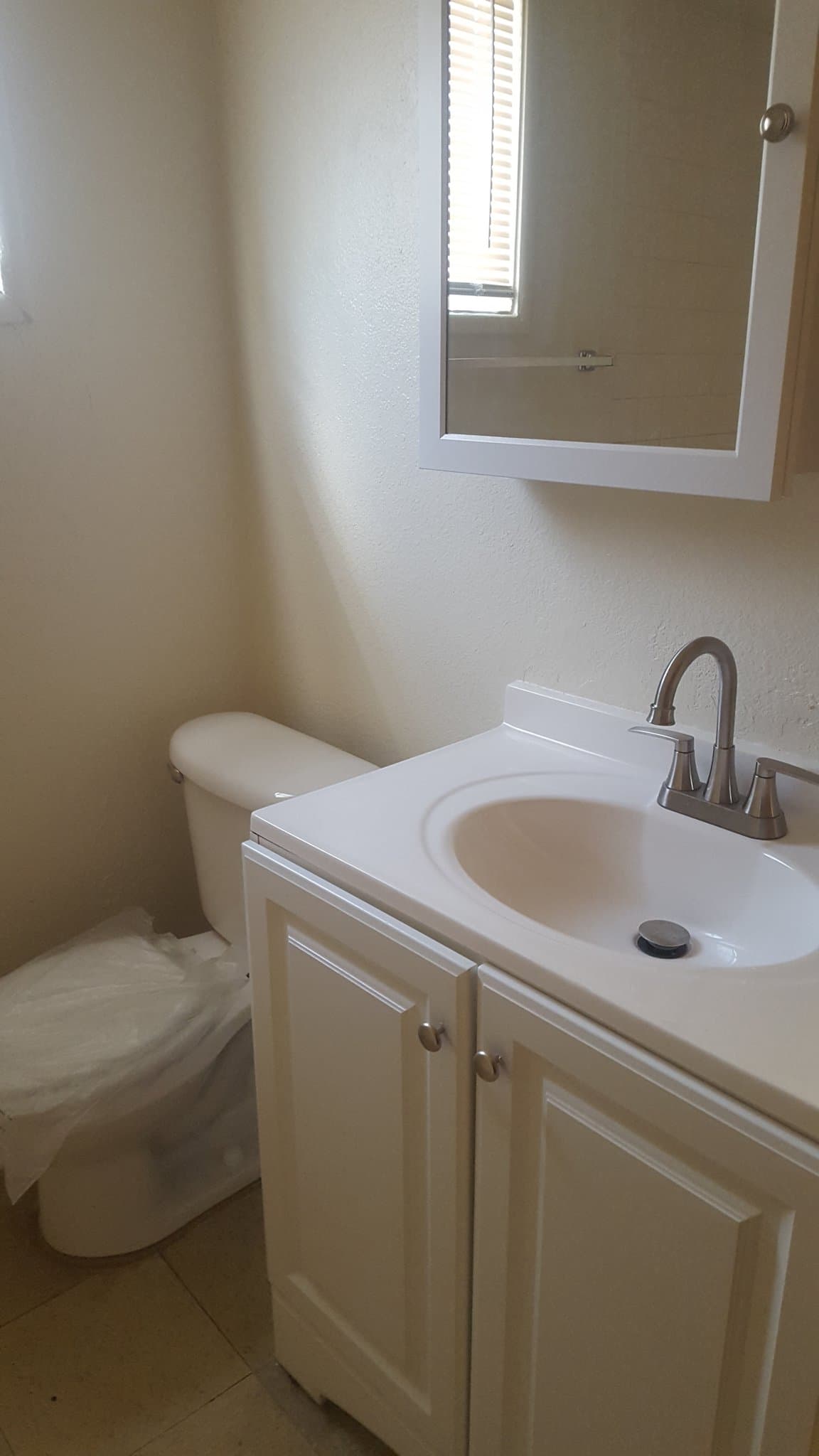 Tucson House: 16 E King Rd