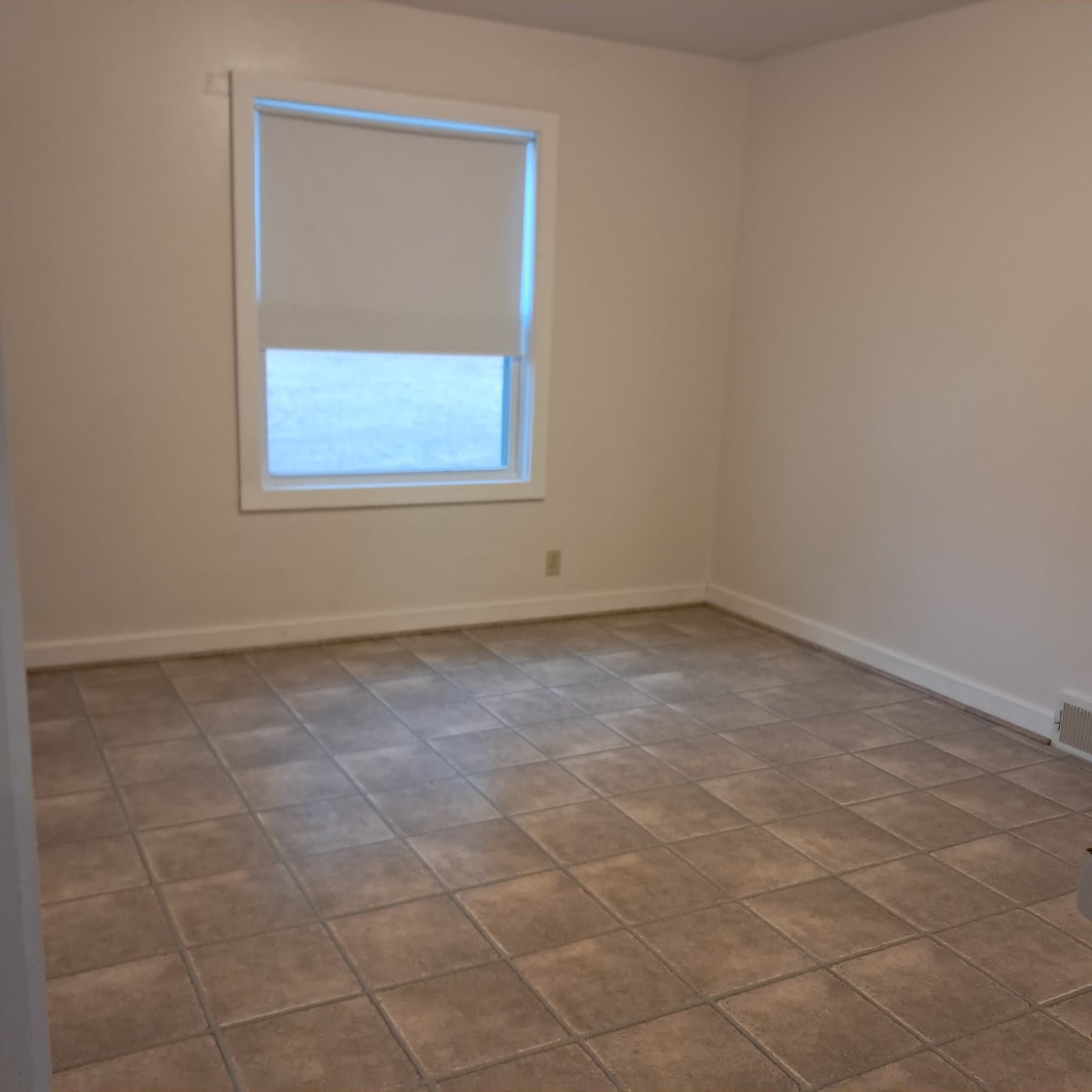 Cedar Falls House: 30832 120th St