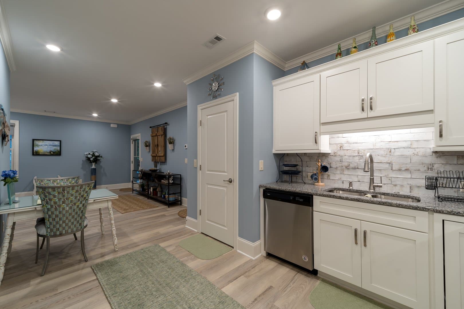 Woodstock Condo: 403 Cottonwood Drive