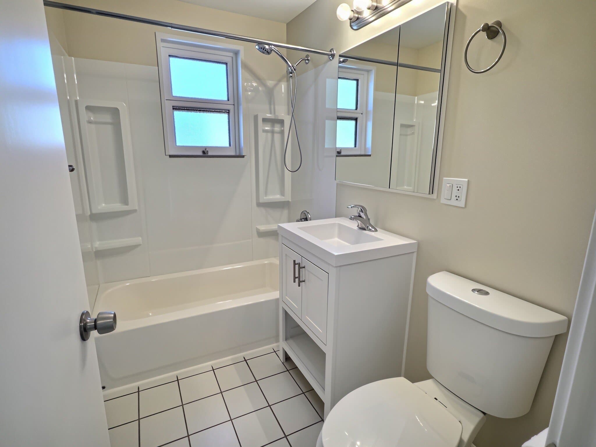 Shoreline House: 1314 N 188th St