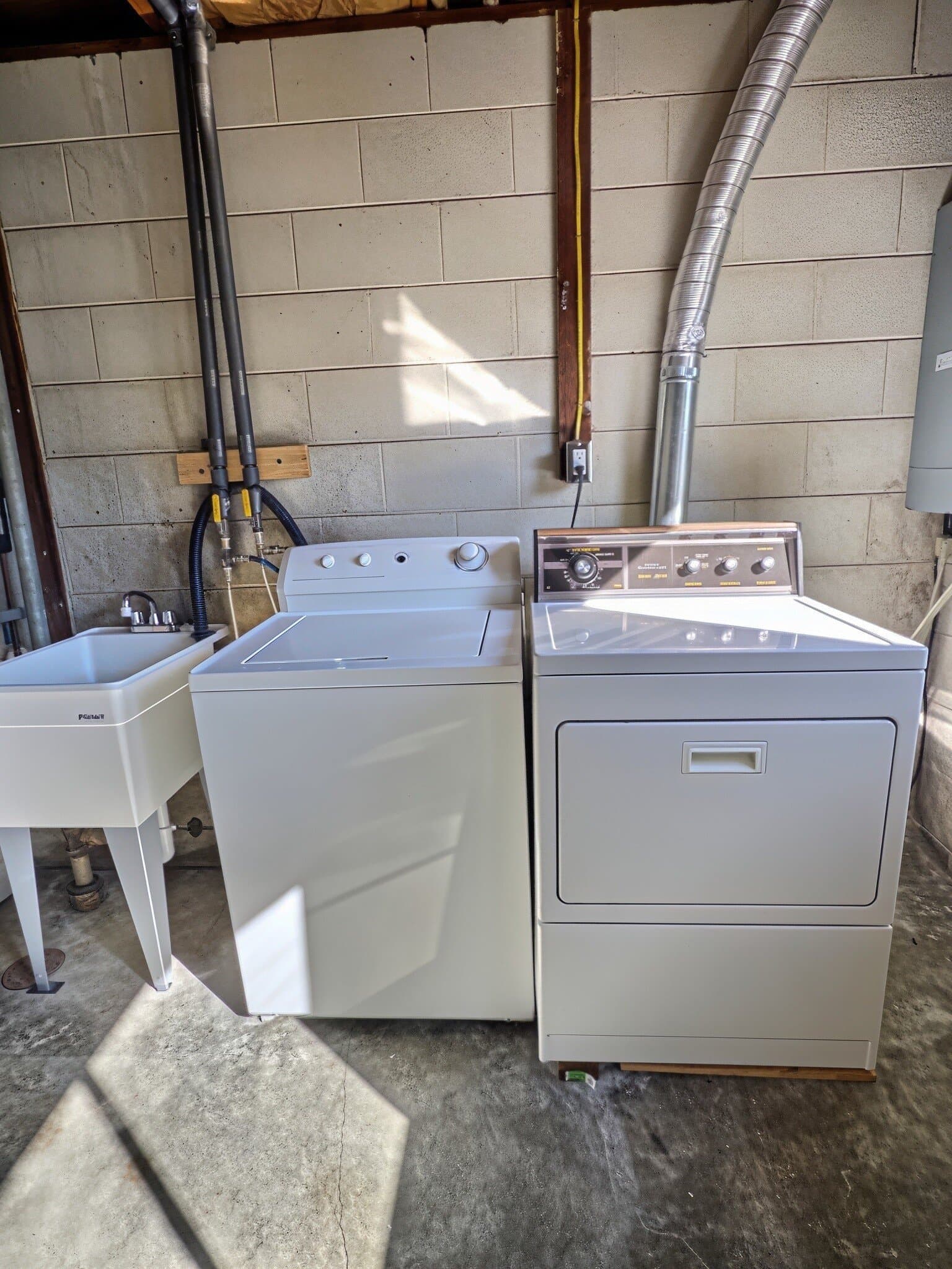 Shoreline House: 1314 N 188th St