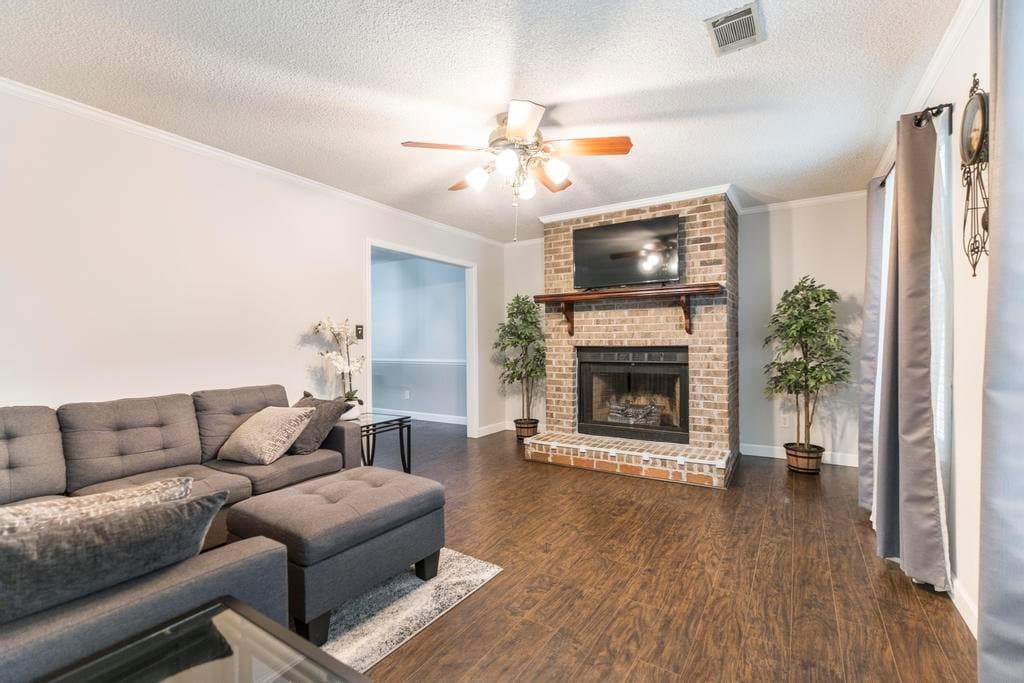 Warner Robins Townhome: 132 Sussex Drive