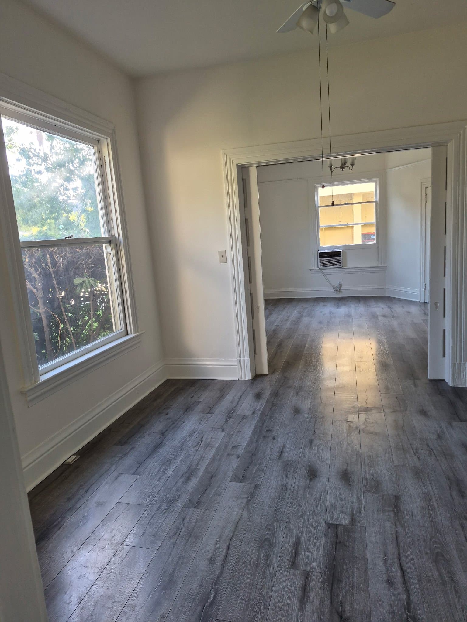 Pasadena Apartment: 695 Cordova St