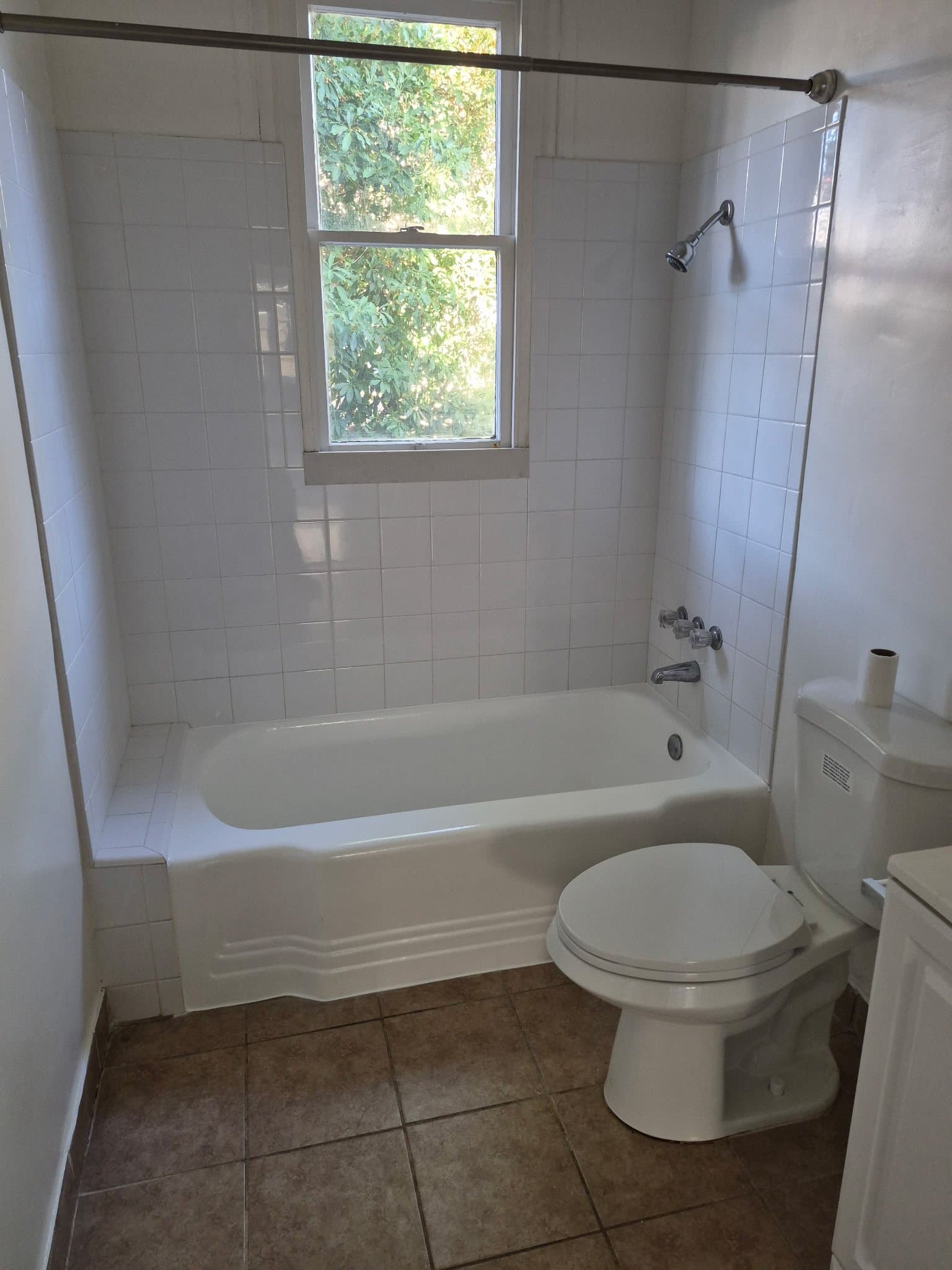 Pasadena Apartment: 695 Cordova St