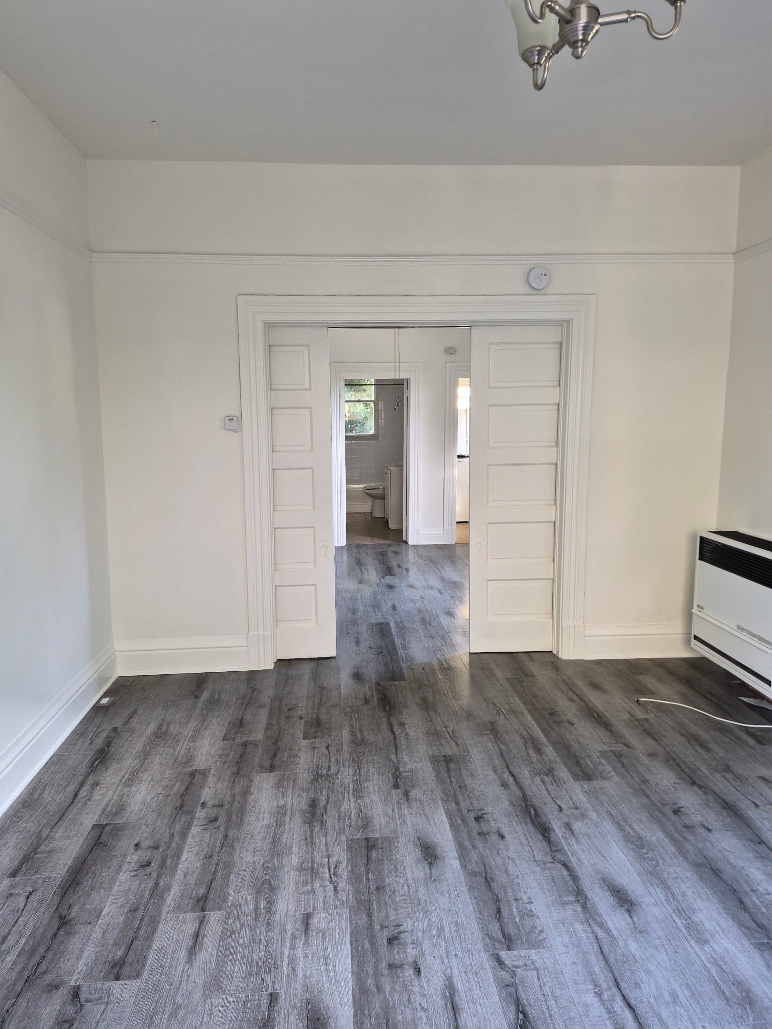 Pasadena Apartment: 695 Cordova St