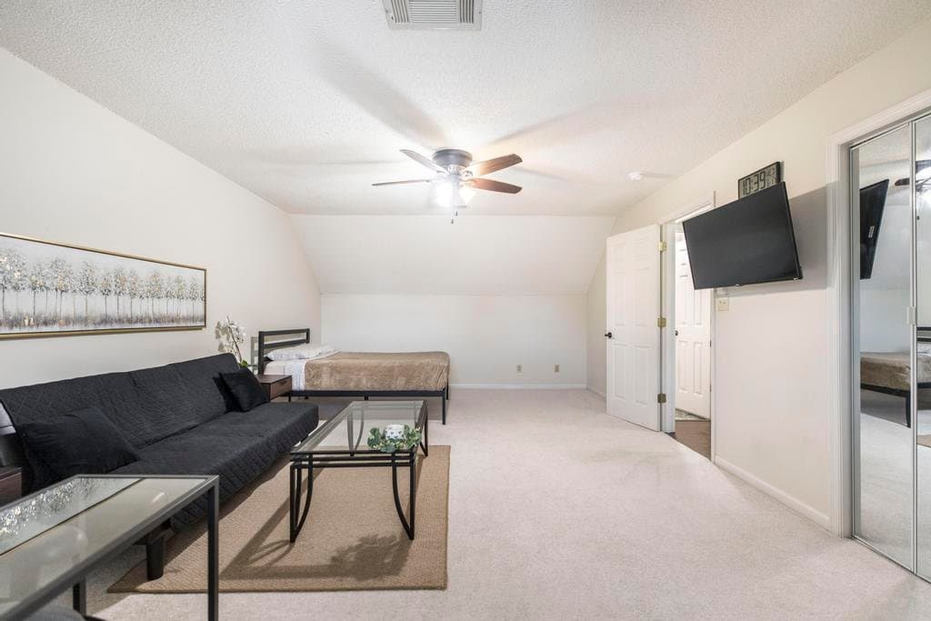 Warner Robins Townhome: 132 Sussex Drive
