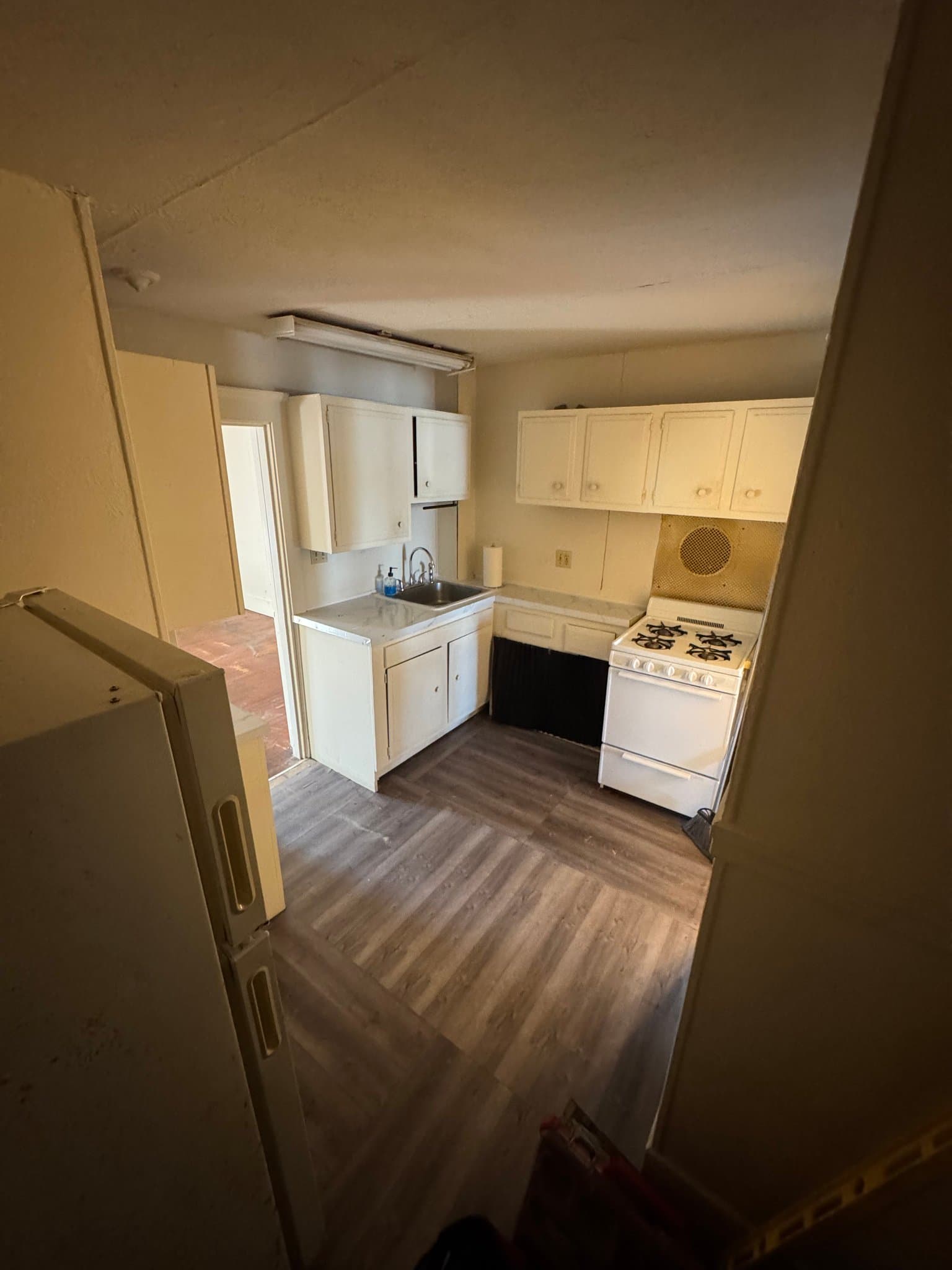Hyannis Apartment: 215 Main St