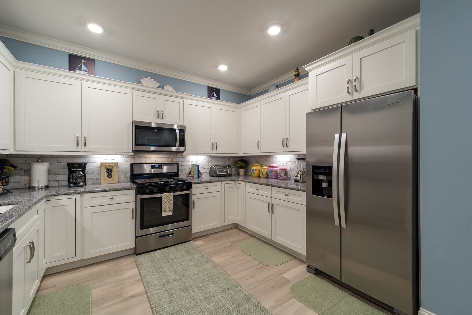 Woodstock Condo: 403 Cottonwood Dr