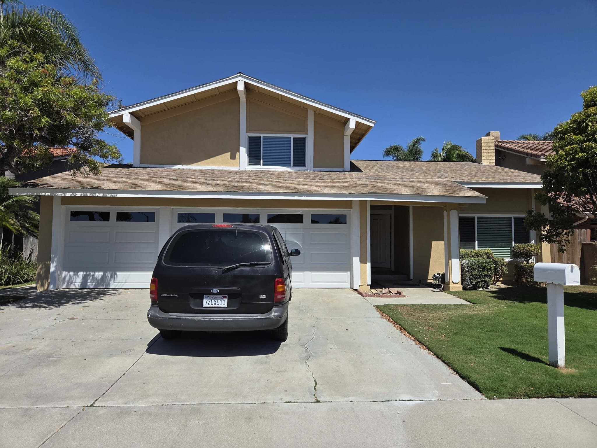 Huntington Beach House: 6401 Glenfox Dr