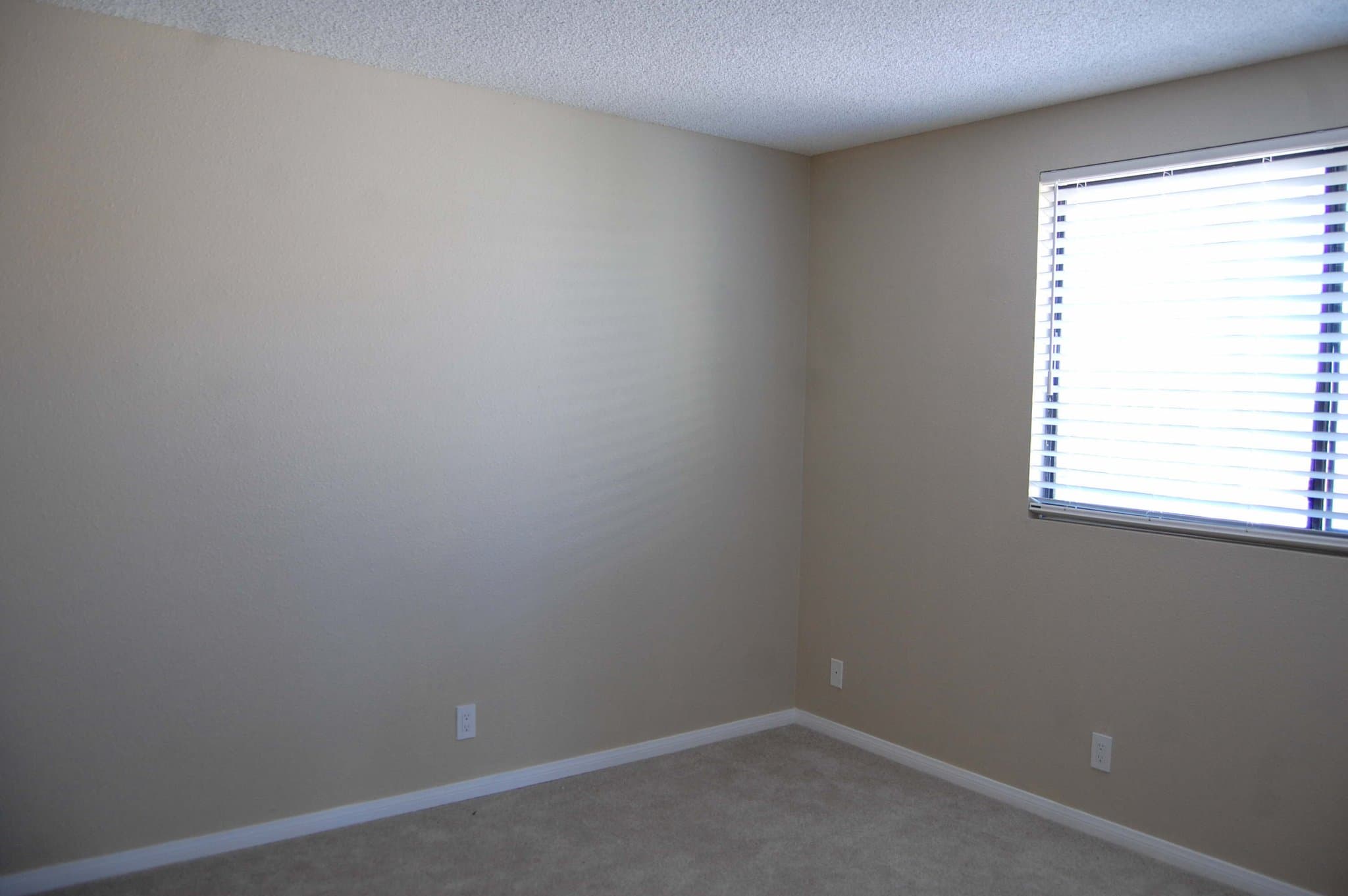 Huntington Beach House: 6401 Glenfox Dr