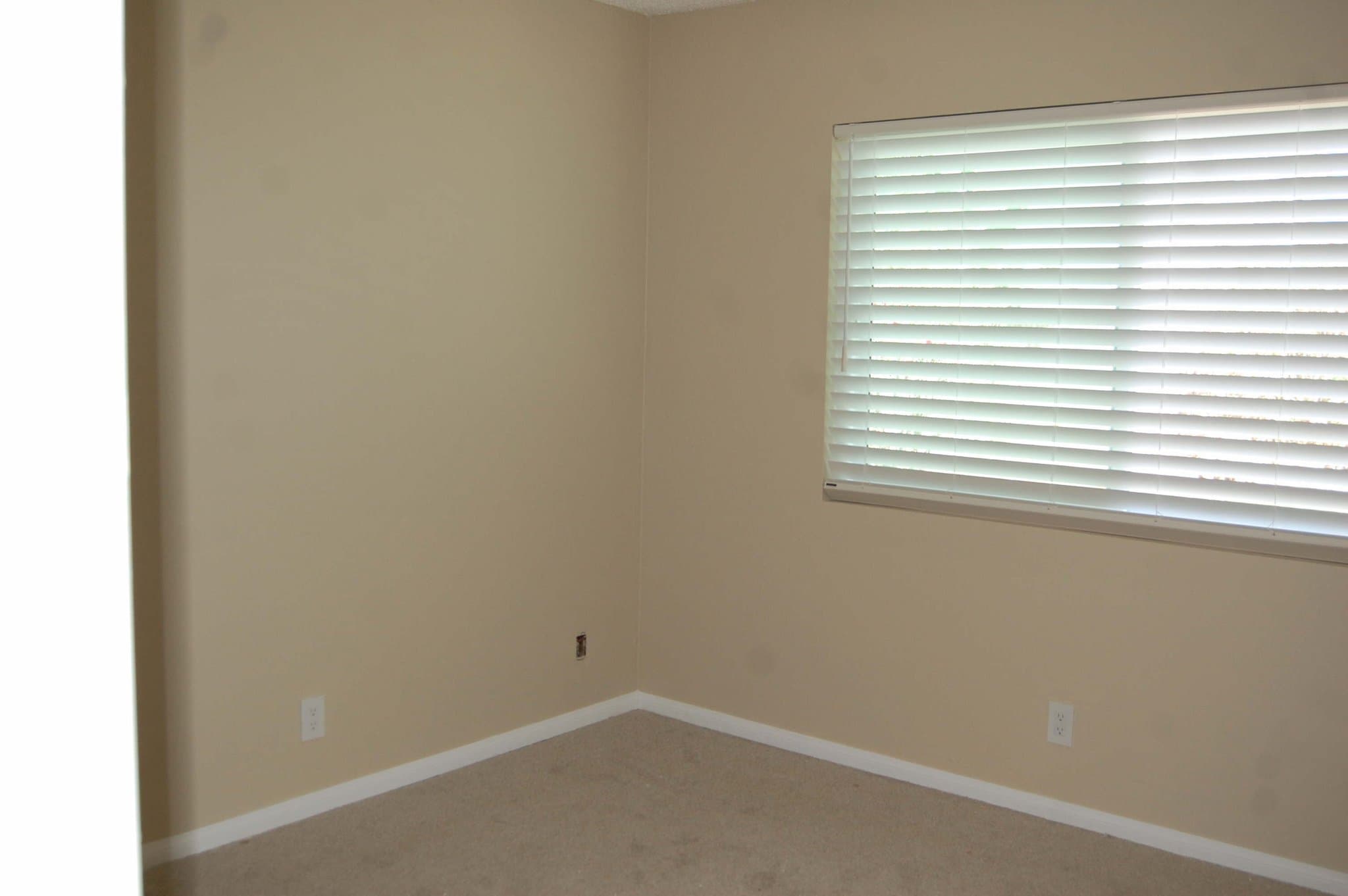 Huntington Beach House: 6401 Glenfox Dr