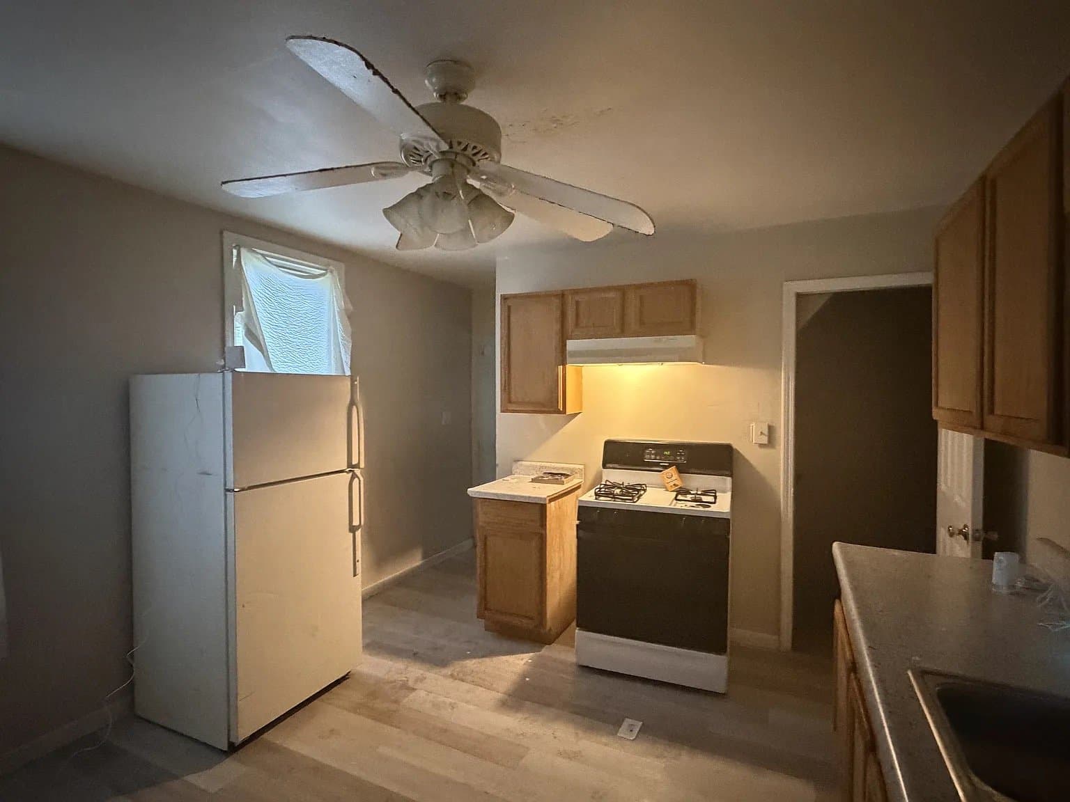 Peoria House: 1829 W Butler St