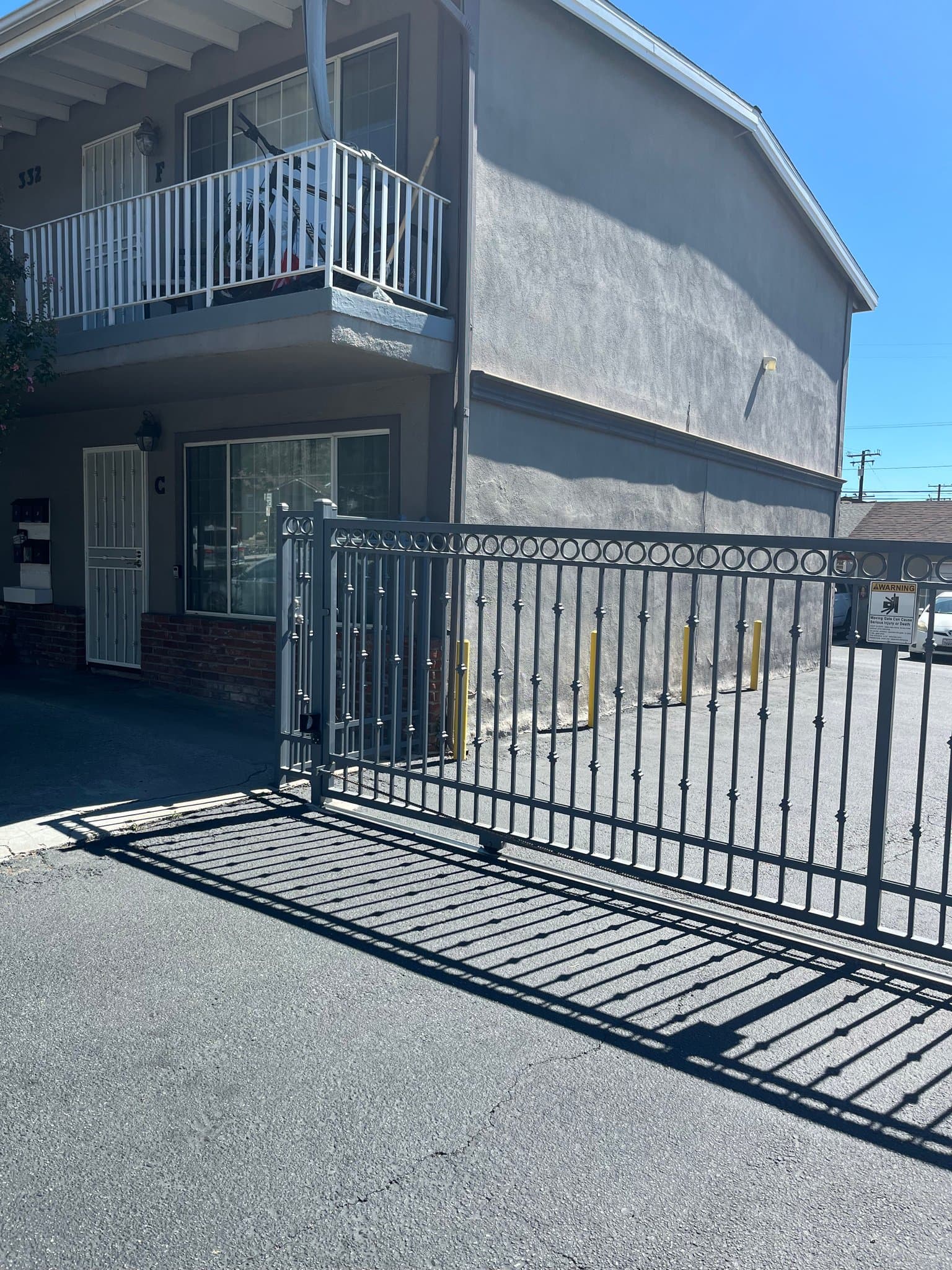 Monrovia Apartment: 332 E. Colorado Blvd