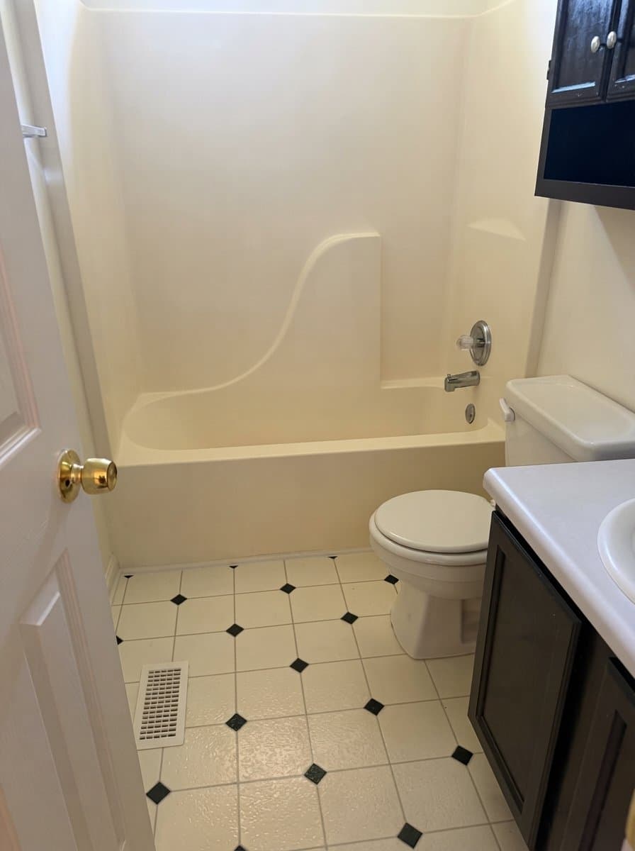 Douglasville House: 1596 Wembley Dr