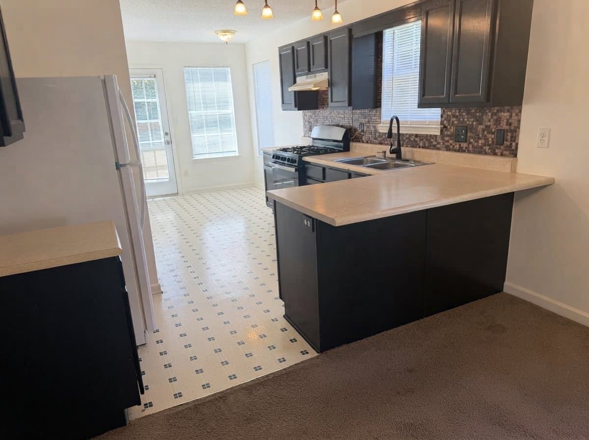 Douglasville House: 1596 Wembley Dr