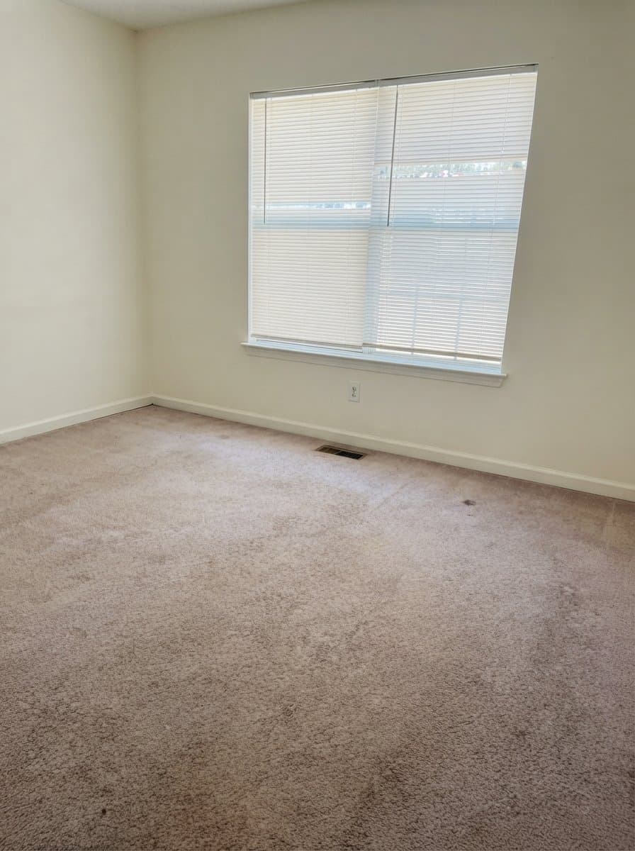 Douglasville House: 1596 Wembley Dr