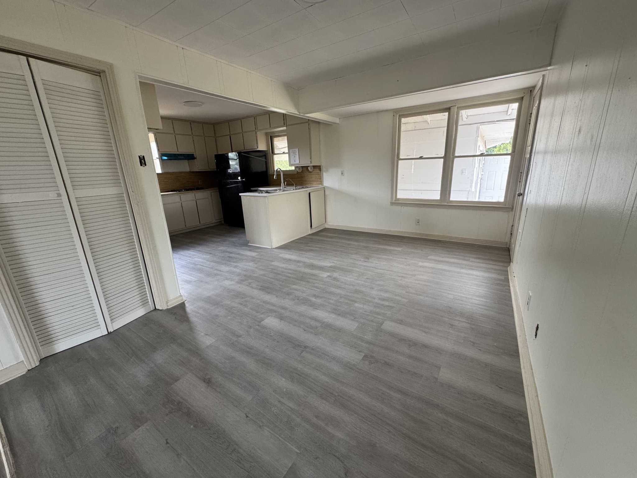 San Angelo House: 3822 Bowie St