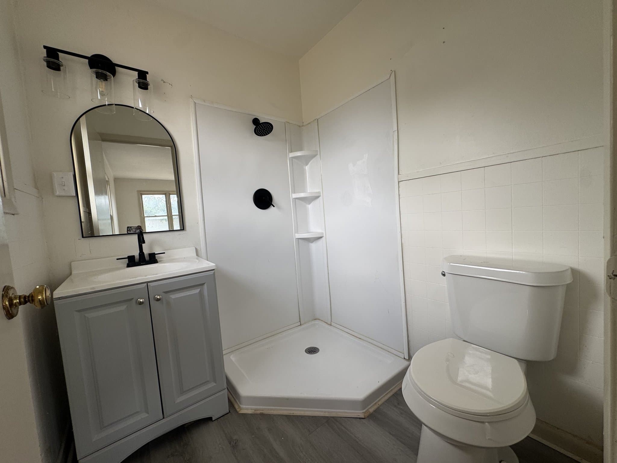 San Angelo House: 3822 Bowie St