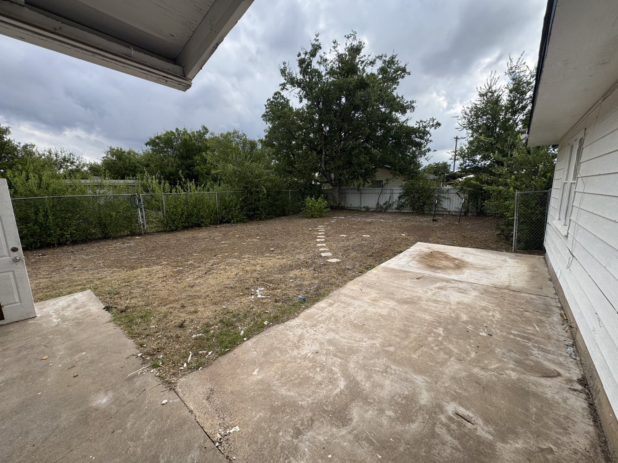 San Angelo House: 3822 Bowie St