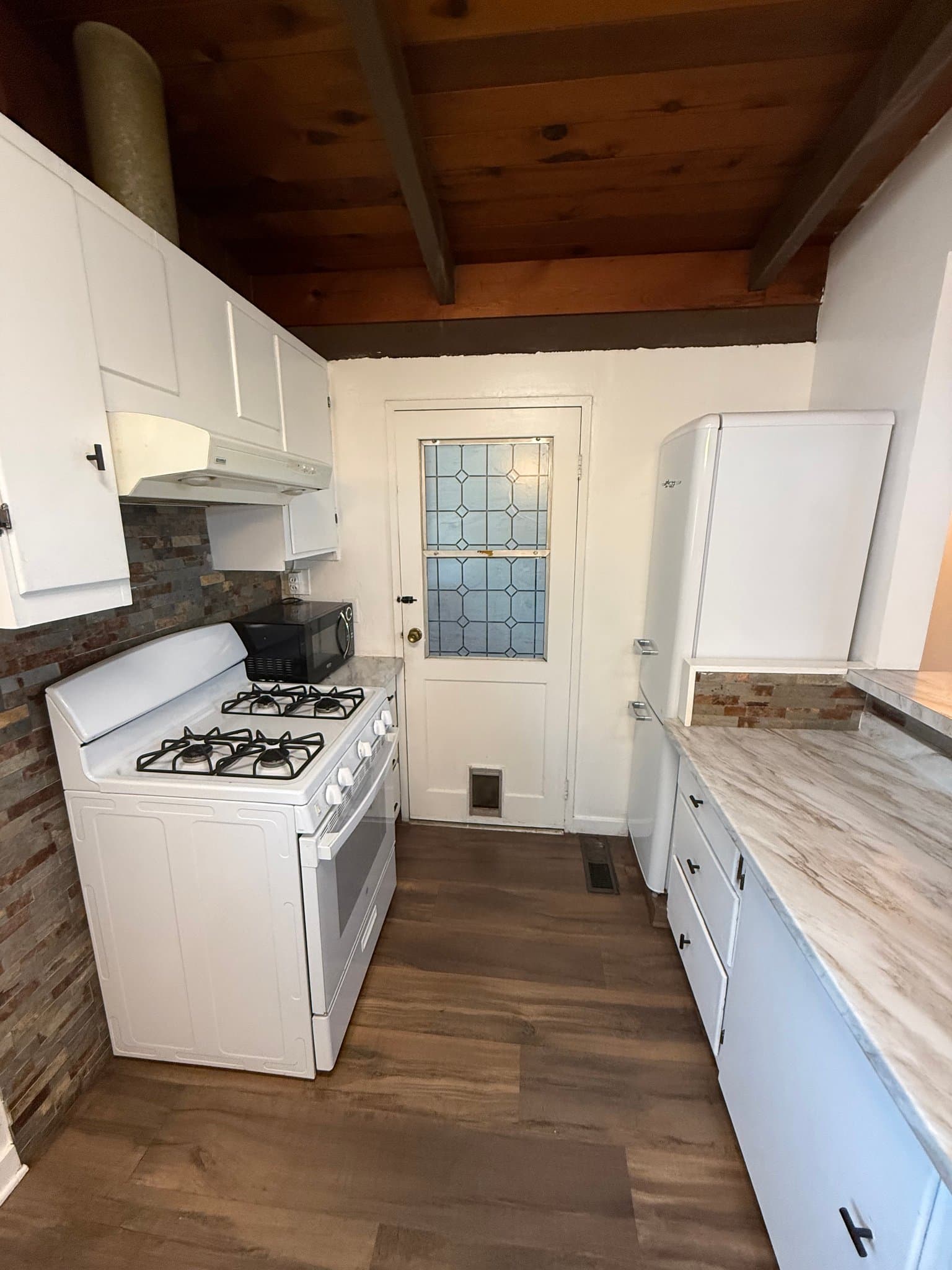 Auburn House: 259 Brook Rd