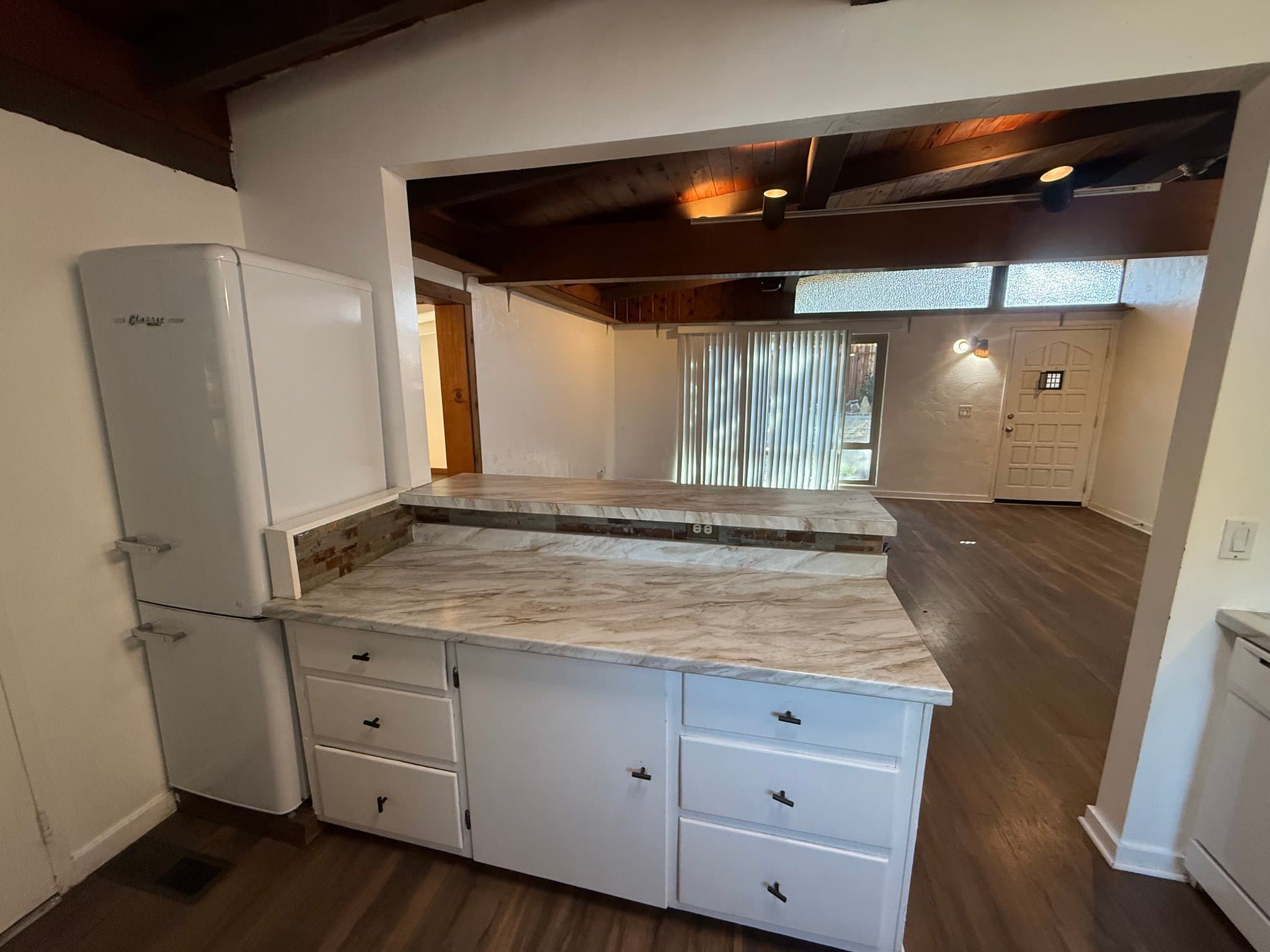 Auburn House: 259 Brook Rd