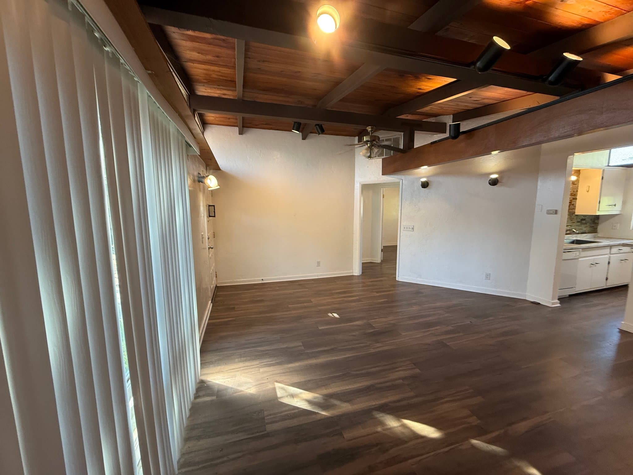Auburn House: 259 Brook Rd