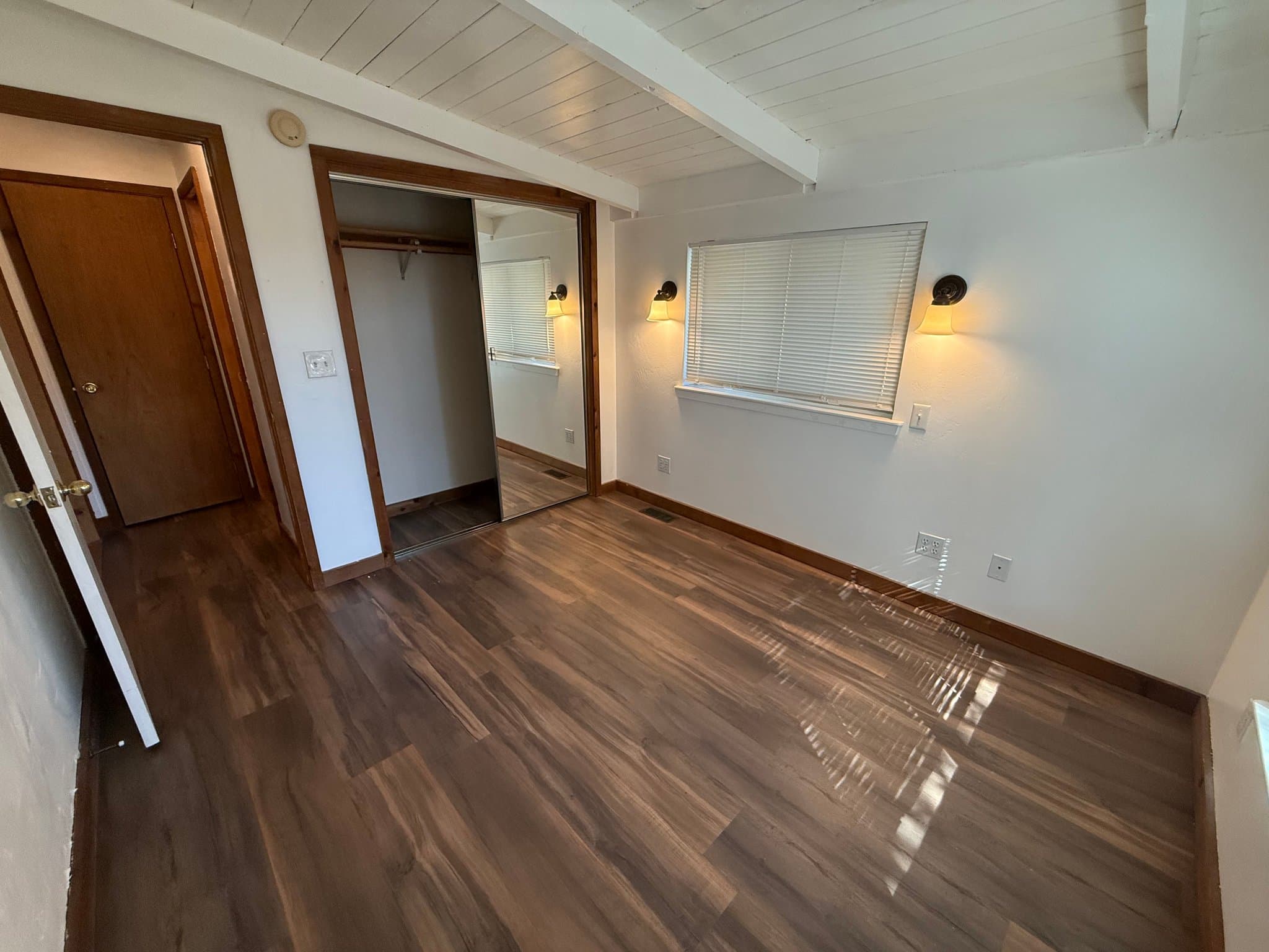 Auburn House: 259 Brook Rd