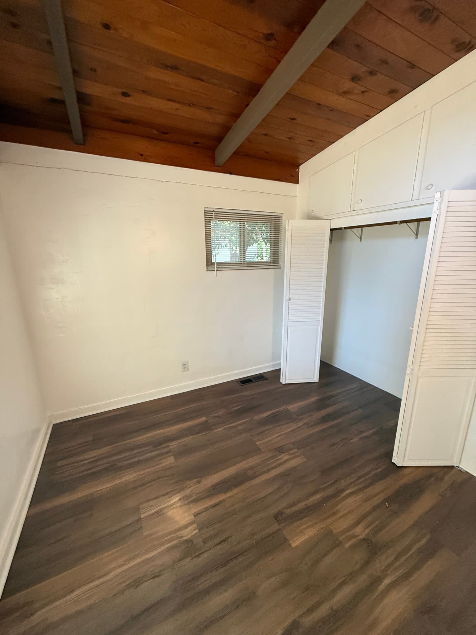 Auburn House: 259 Brook Rd