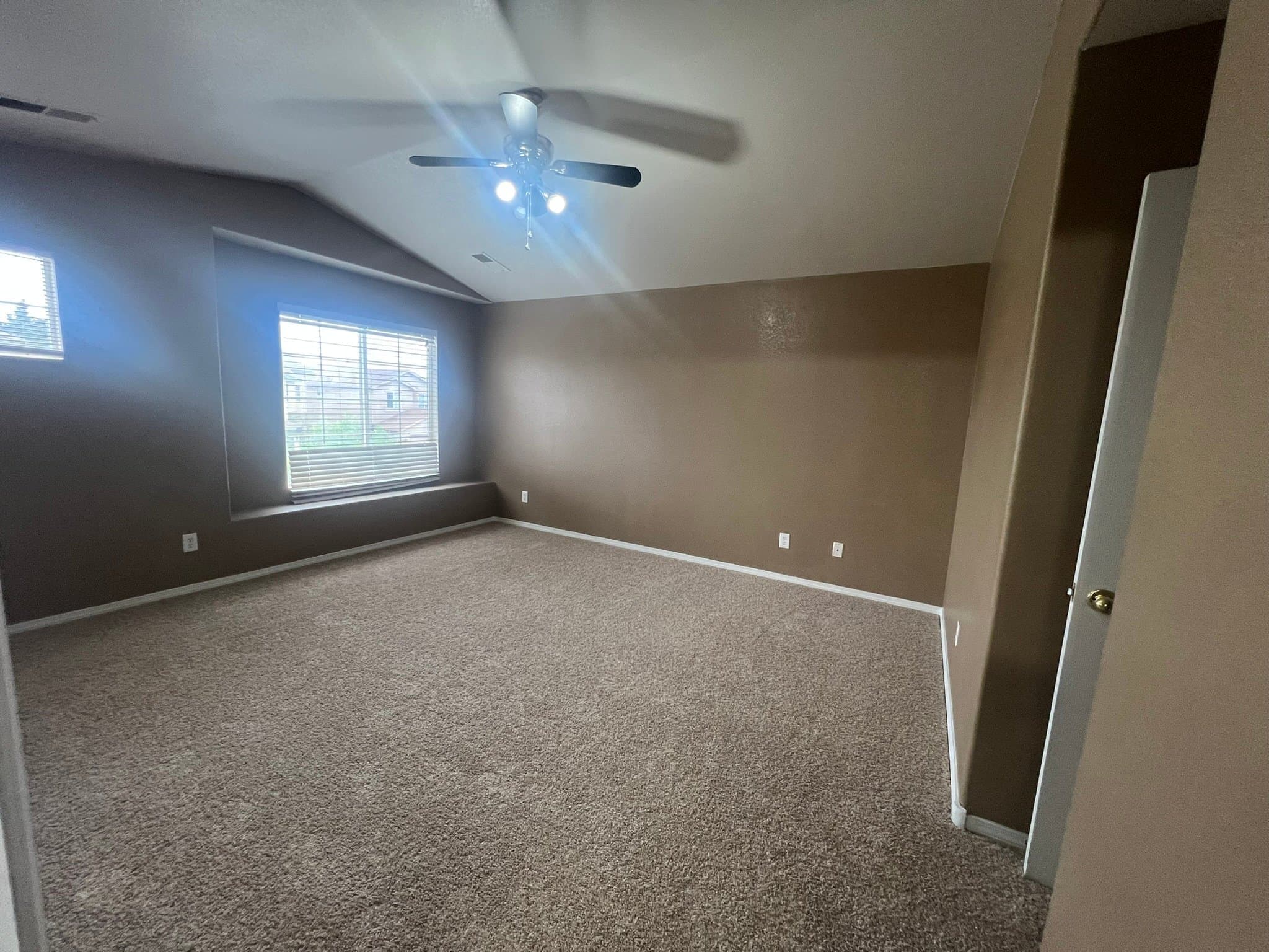 Albuquerque House: 9915 sunshine mesa dr nw