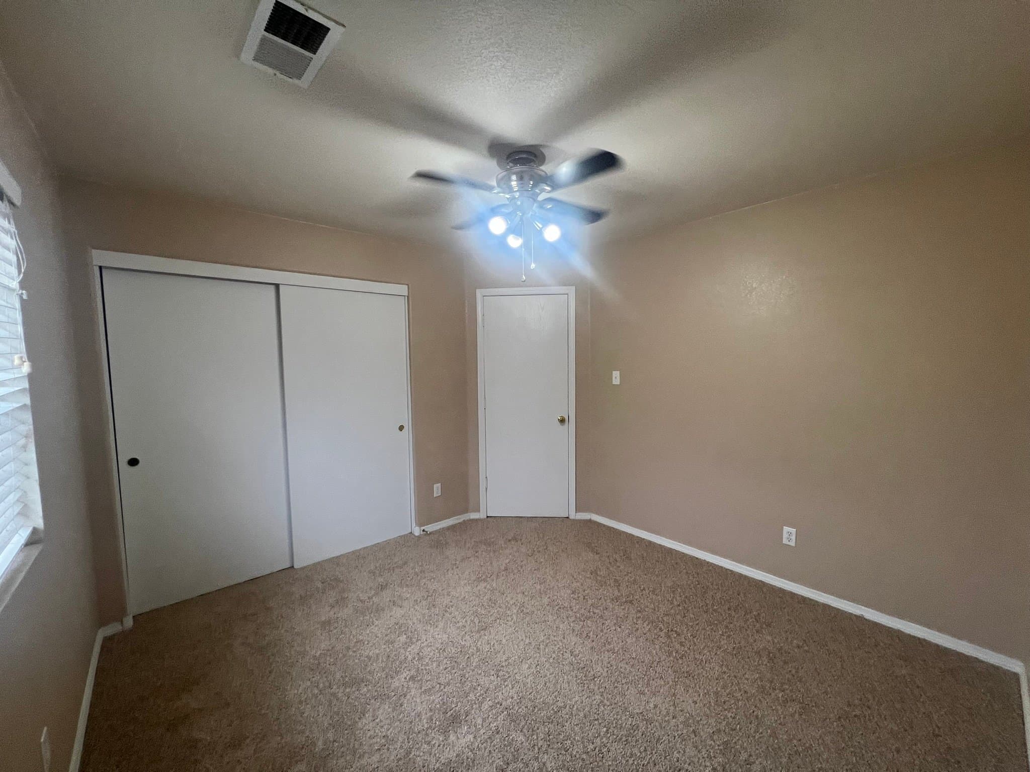 Albuquerque House: 9915 sunshine mesa dr nw