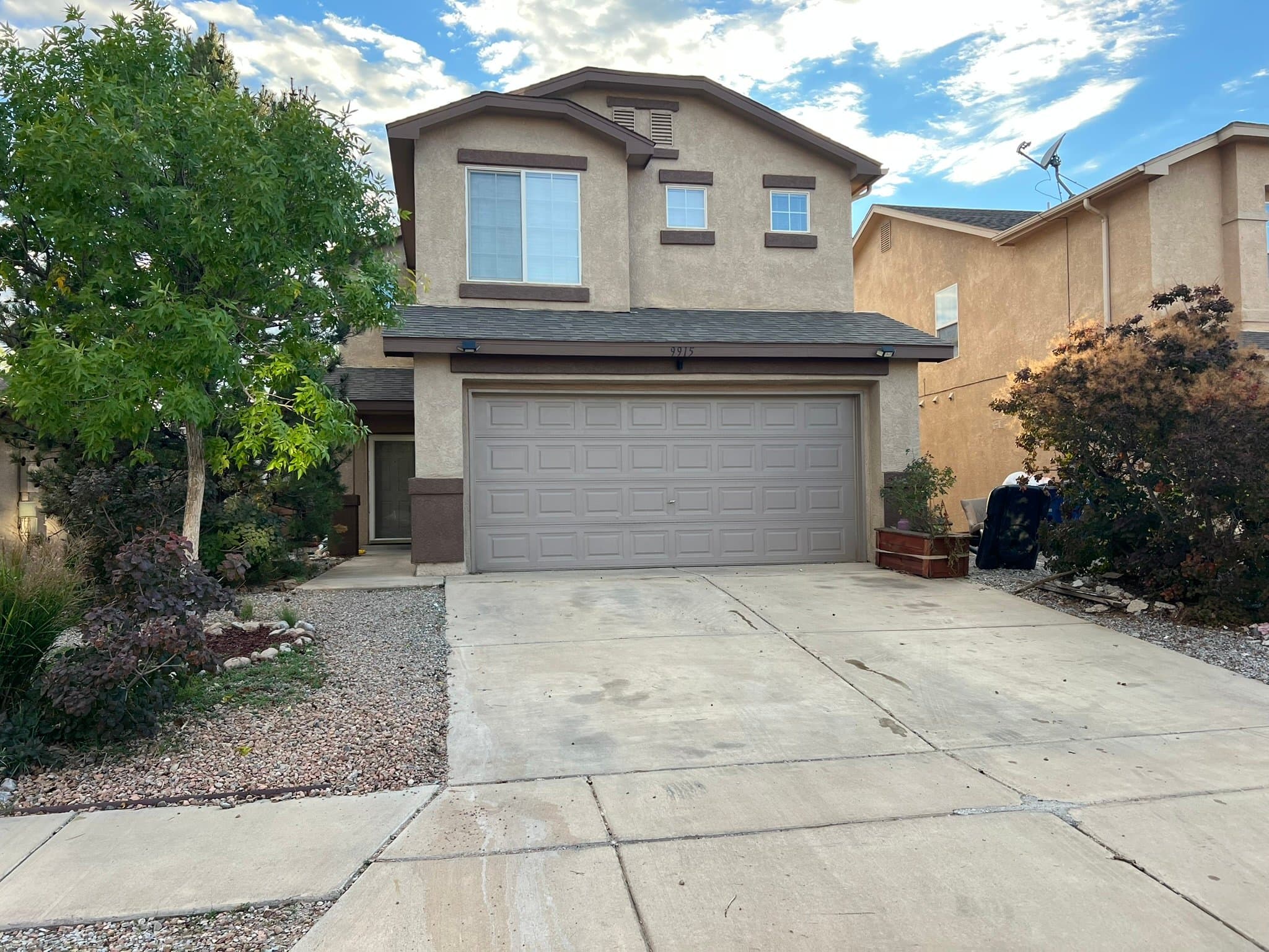 Albuquerque House: 9915 sunshine mesa dr nw