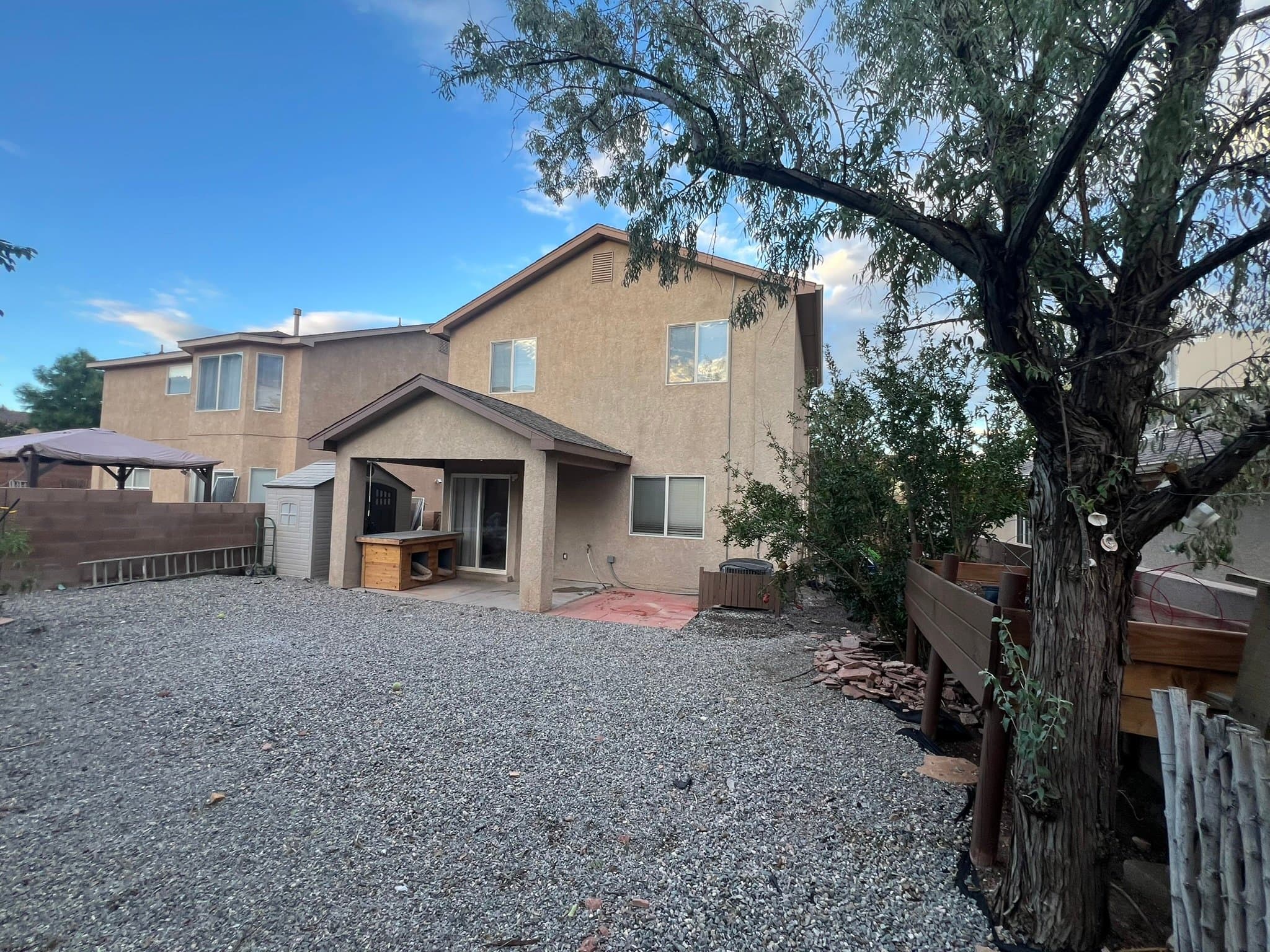 Albuquerque House: 9915 sunshine mesa dr nw